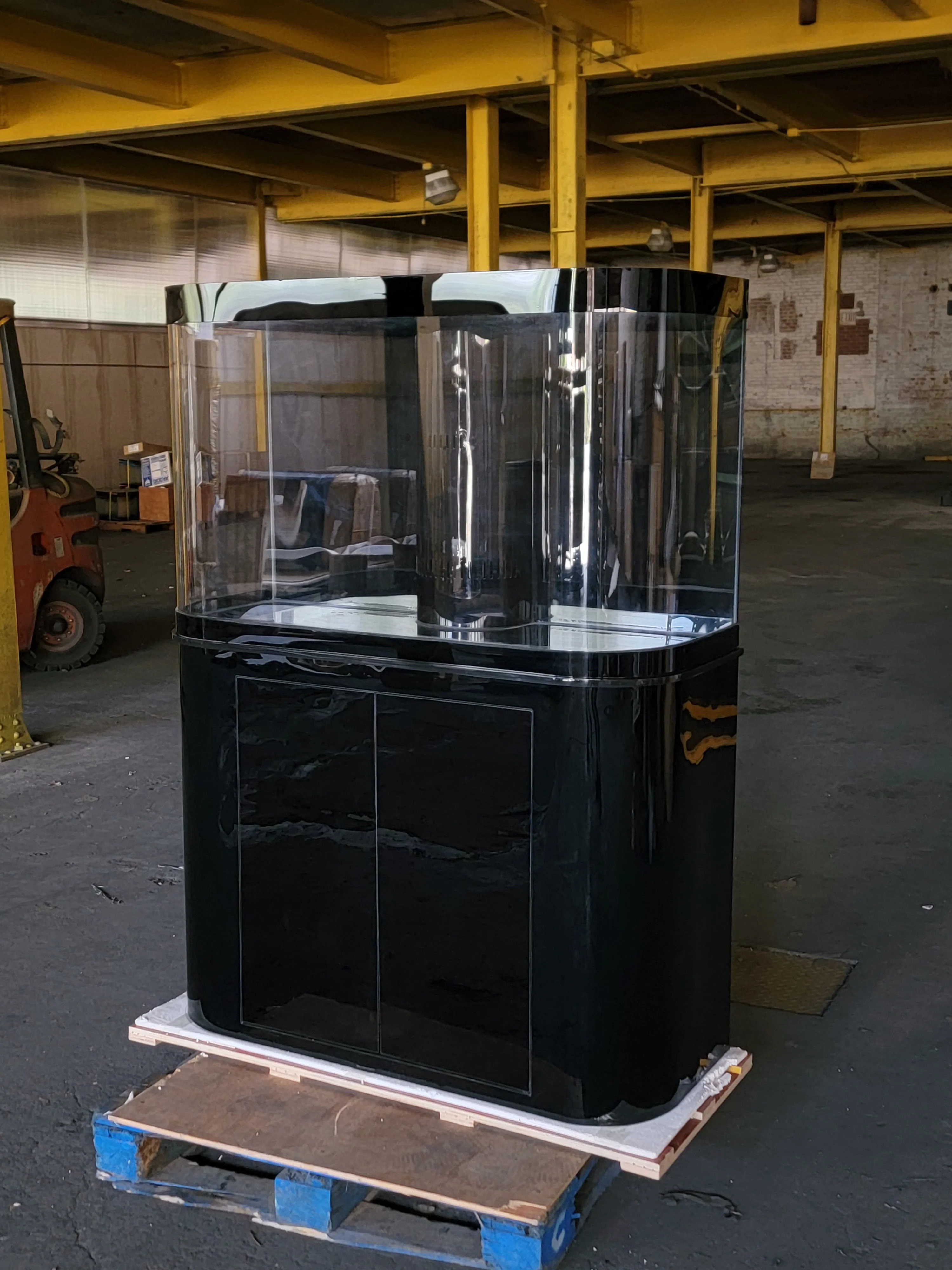 120g Curved Panoramic Flat Bowfront Glass Reef-Ready Aquarium in Gloss Black Stand - Image 3