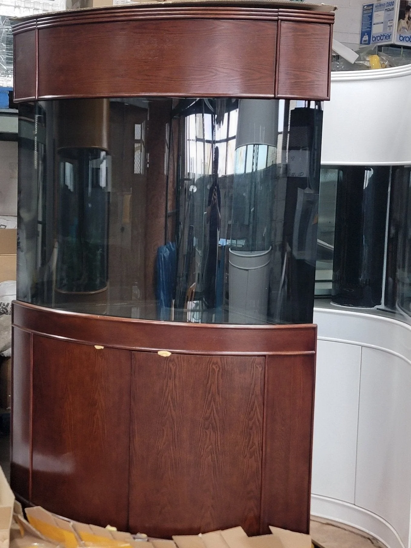 136g Corner 1/4 Cylinder Glass Reef-Ready Aquarium Set in Walnut - Image 2
