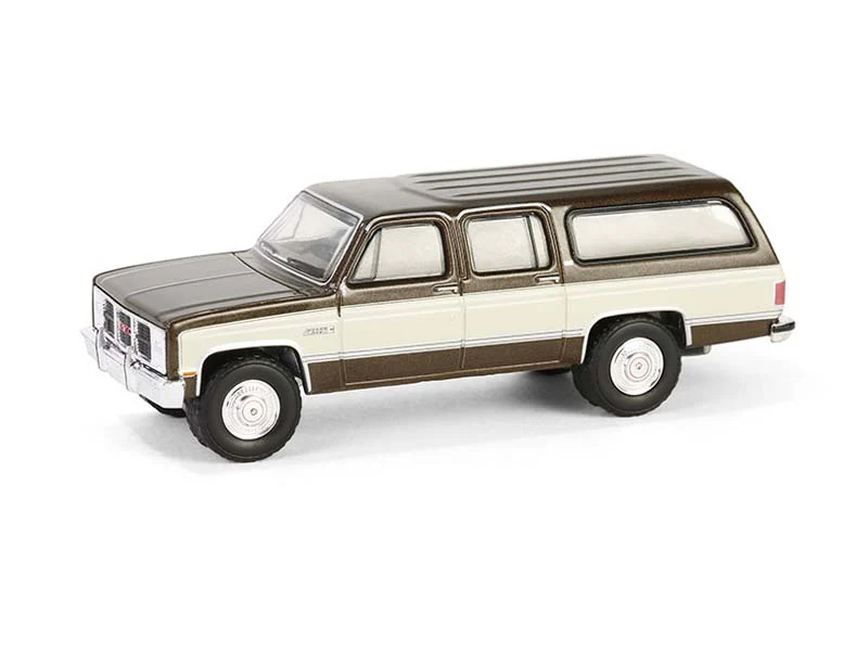 1986 GMC Suburban - Indian Bronze and Doeskin Tan Showroom Floor Series 6 Greenlight Collectibles - Image 2