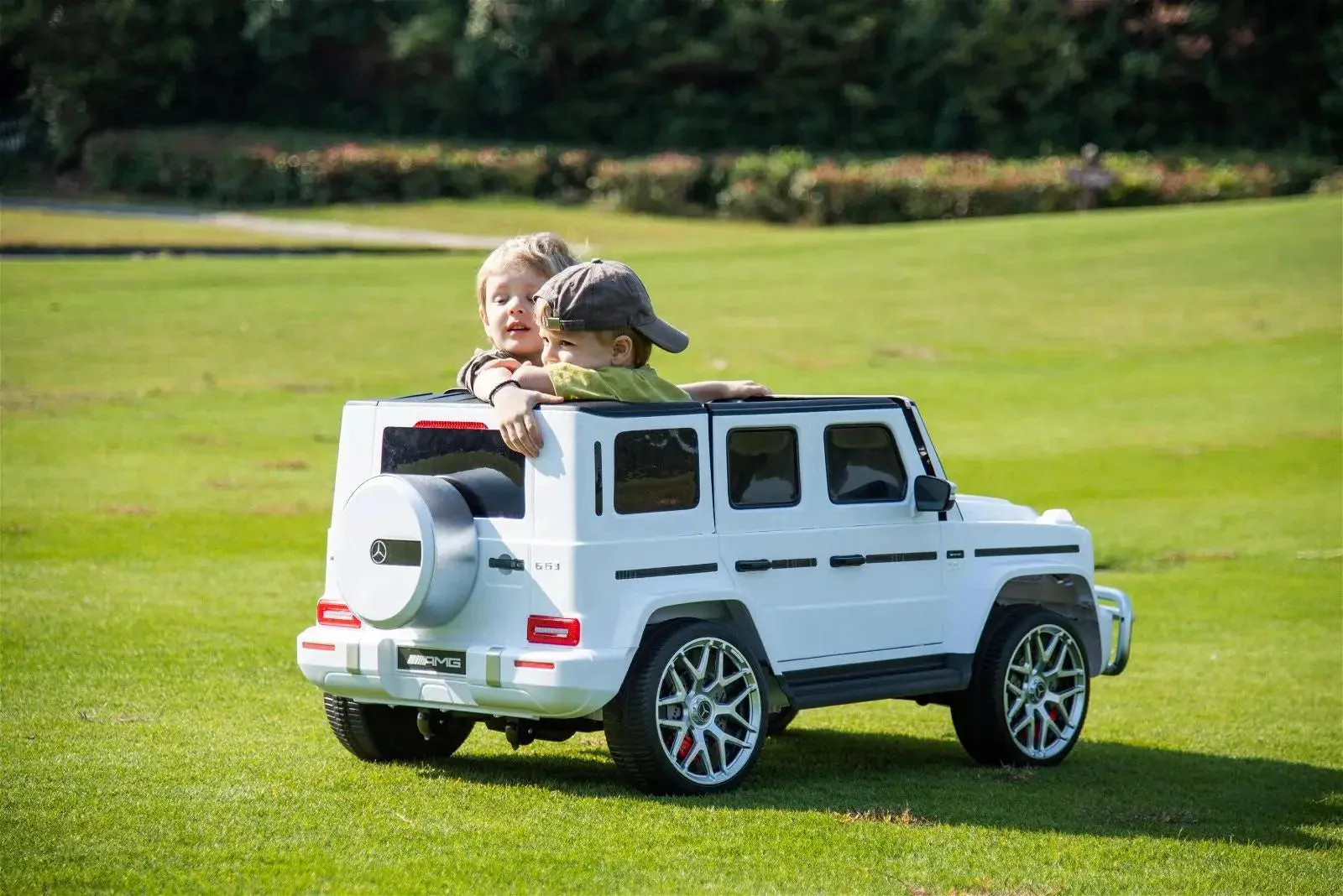 24V 4x4 Mercedes Benz G63 AMG 2 Seater G Wagon Ride on Car - Image 8