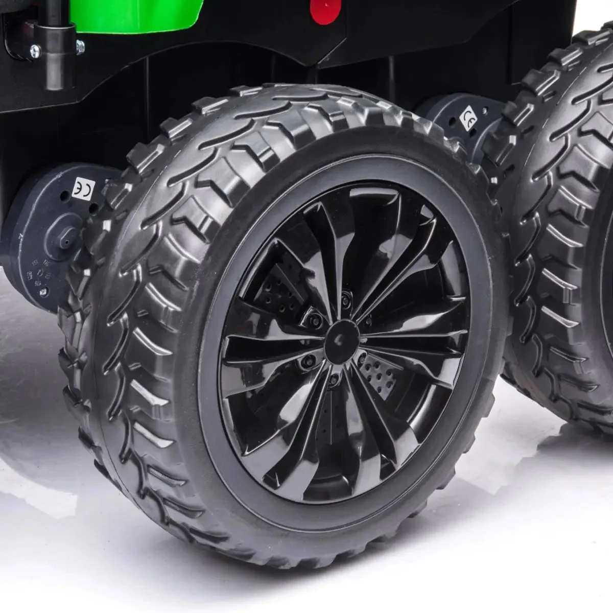 24V 6 Wheeler Freddo Tractor Trailer 2 Seater Ride-on with Dump Cart and Parental Remote - Image 10