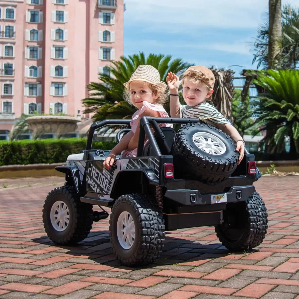 24V Jeep Freddo Raider 2 Seater Ride On - Image 3