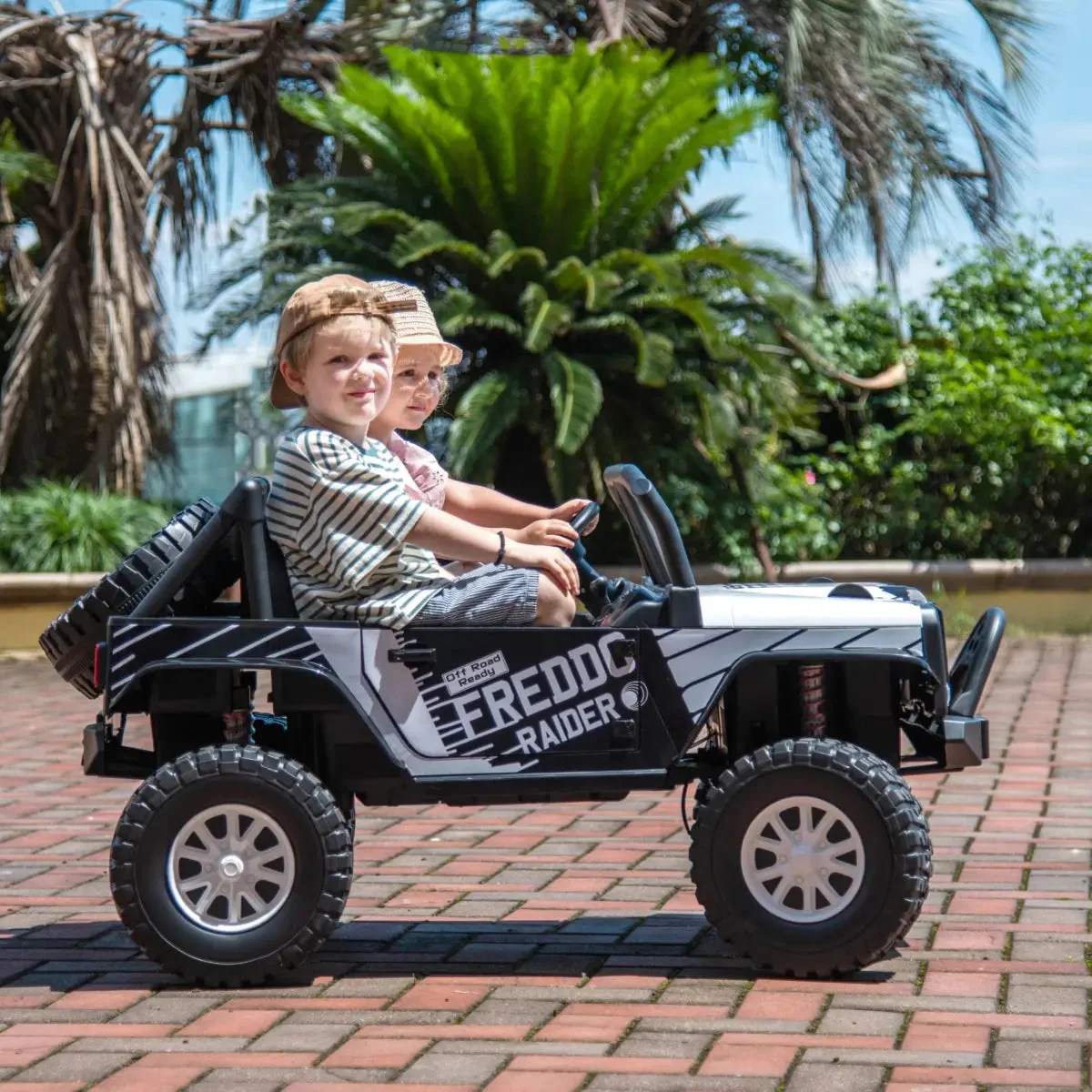 24V Jeep Freddo Raider 2 Seater Ride On - Image 5