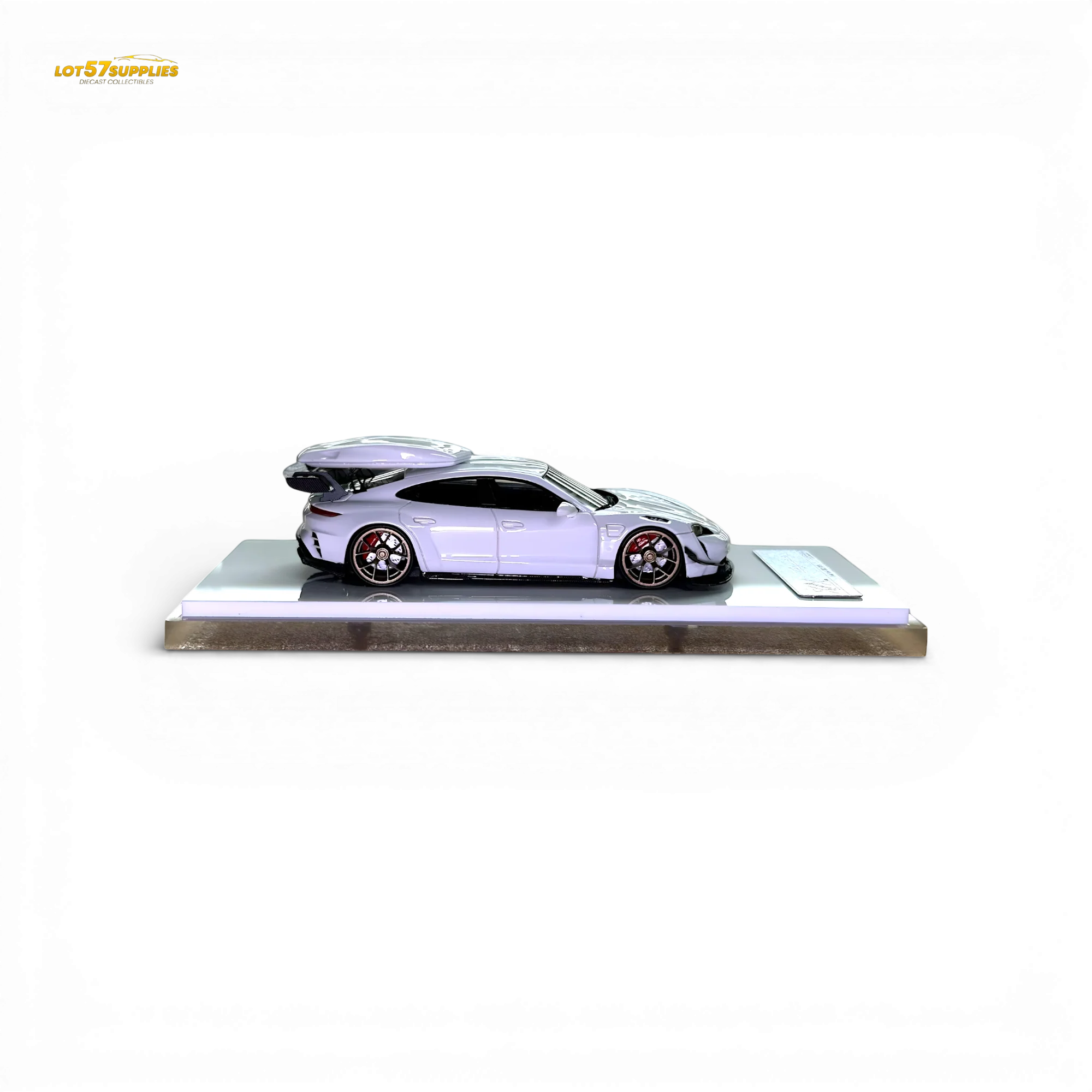 404ERROR Porsche Taycan White with Roof Box 1:64 - Image 3