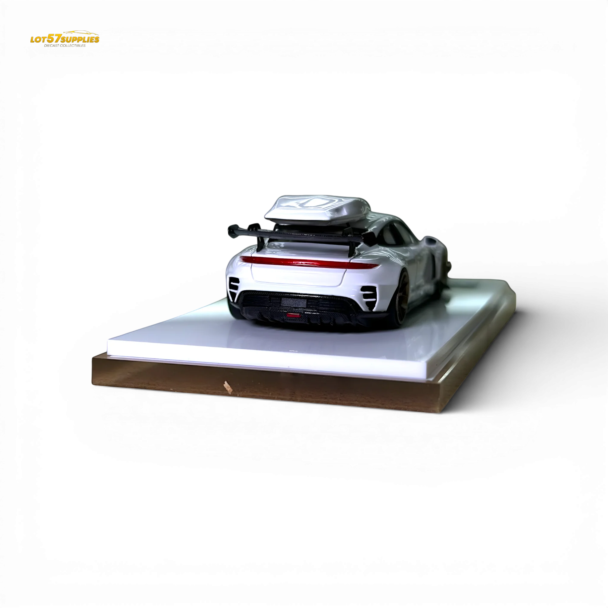404ERROR Porsche Taycan White with Roof Box 1:64 - Image 4