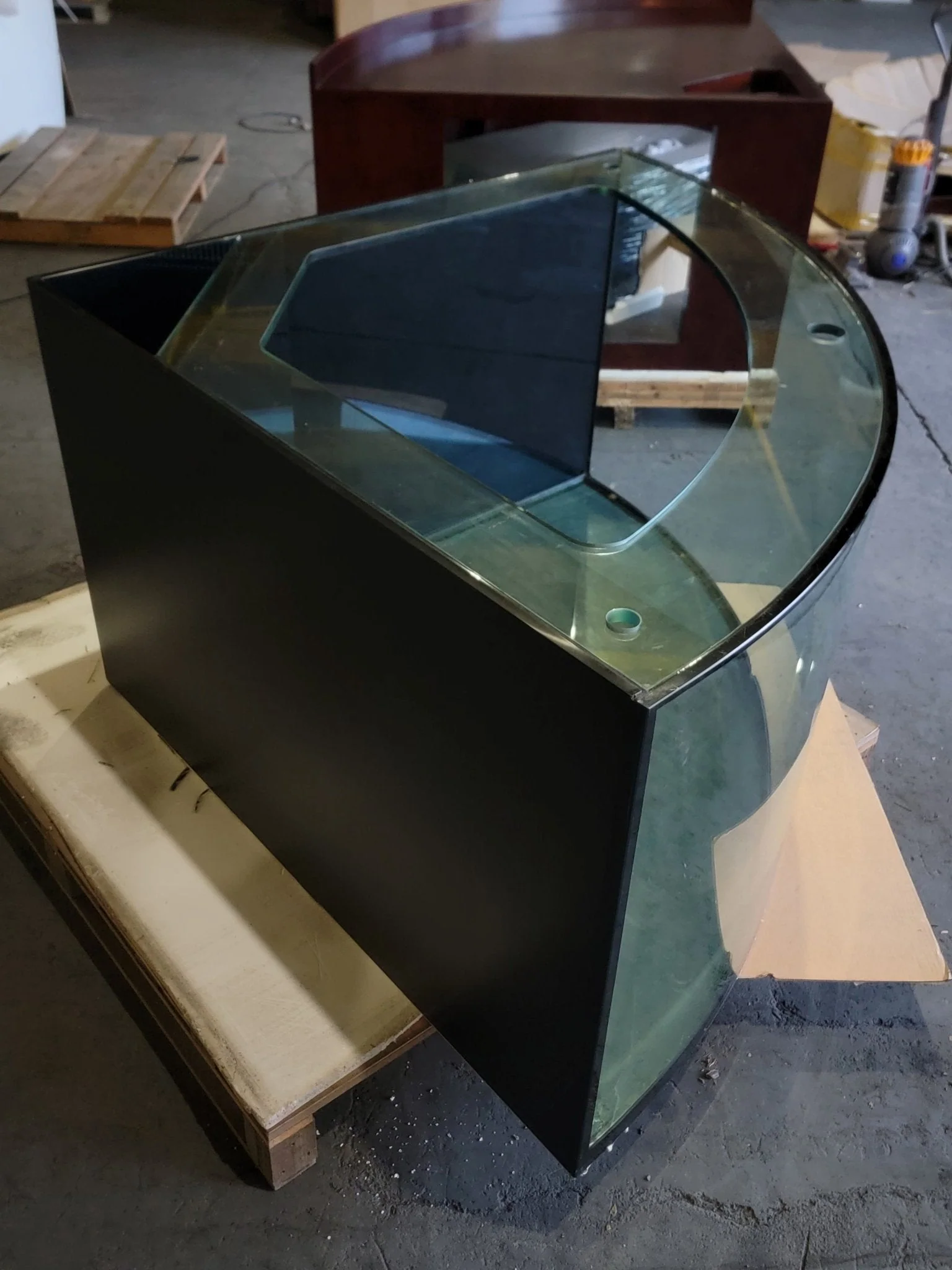 440g Corner 1/4 Cylinder Glass Aquarium Set in Walnut Wood Furniture - Image 8