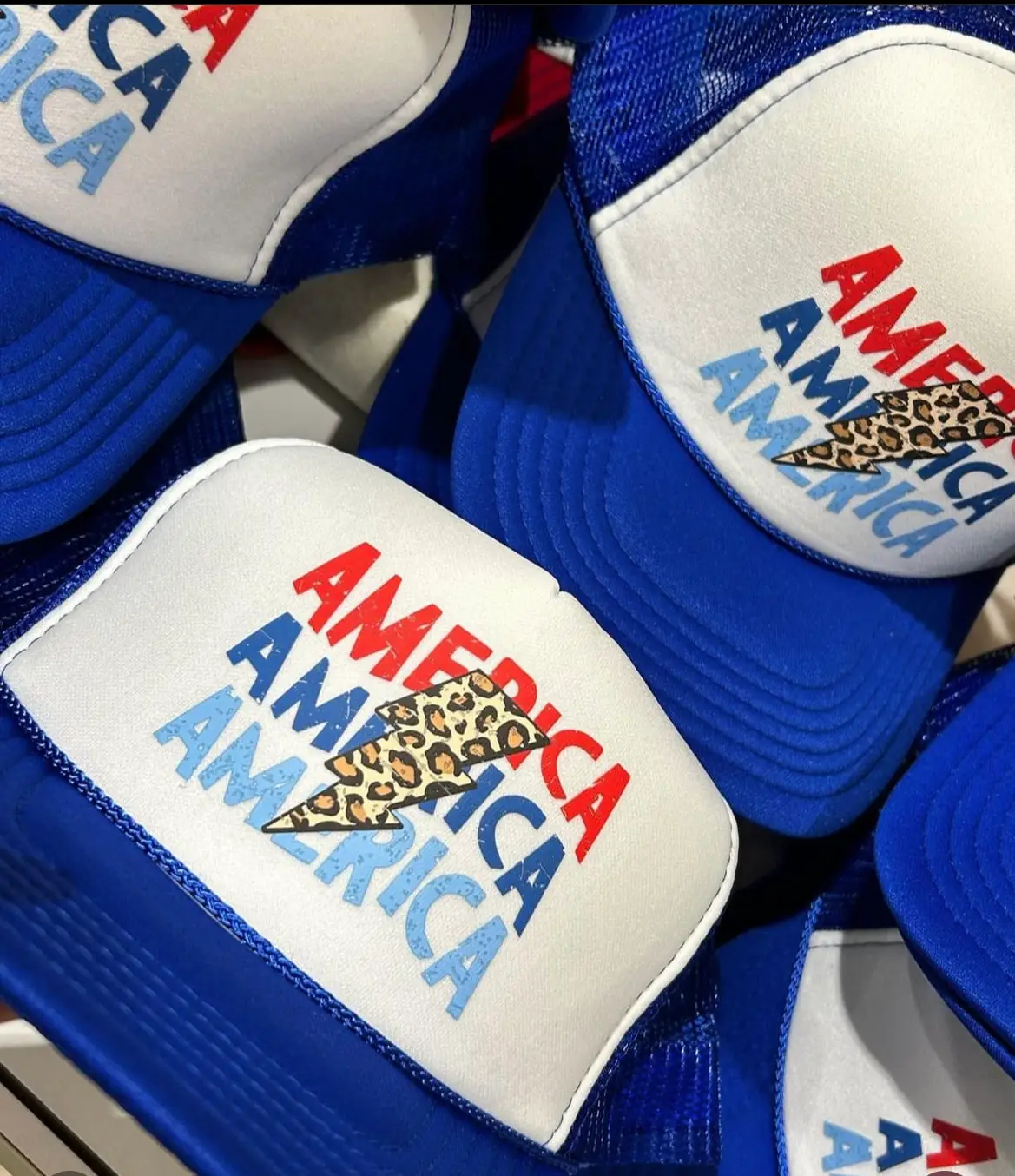 America Leopard Bolt Trucker - Image 2