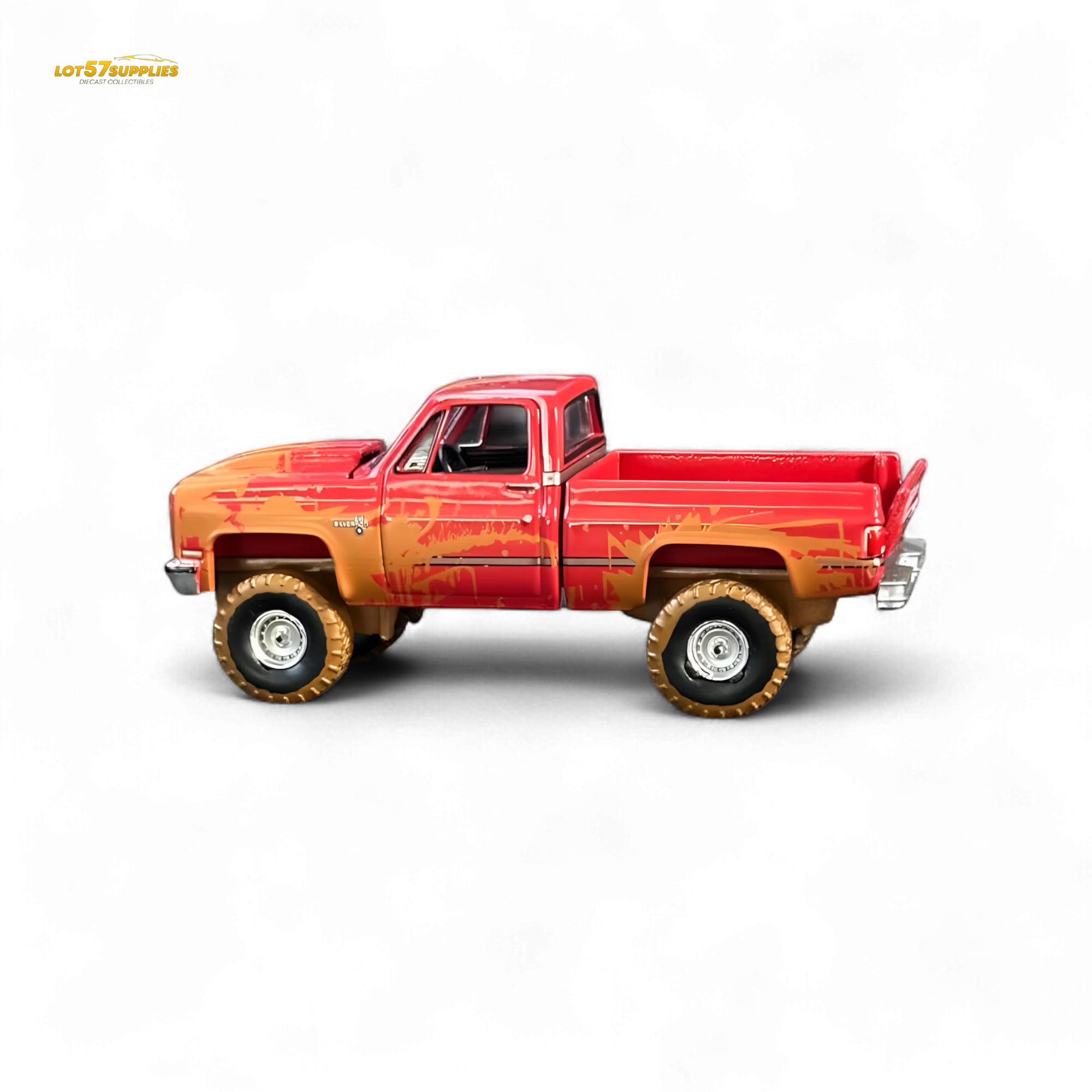 Auto World 1983 Chevrolet Silverado K10 Lifted 1:64 - Image 6