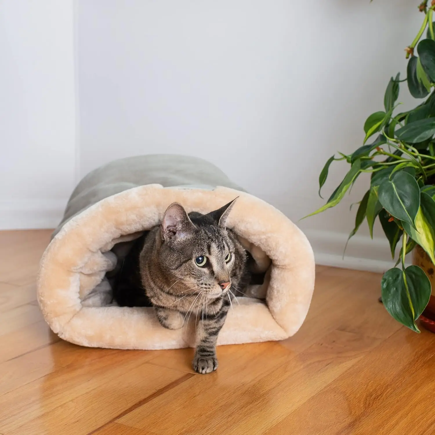 Autumn & Winter Cat Sleeping Bag - Warm, Semi-Enclosed Nest - Image 4