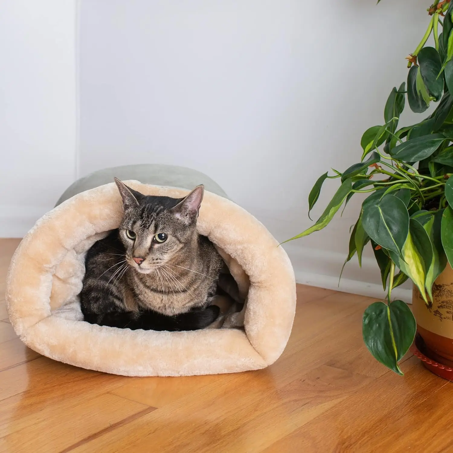 Autumn & Winter Cat Sleeping Bag - Warm, Semi-Enclosed Nest - Image 5