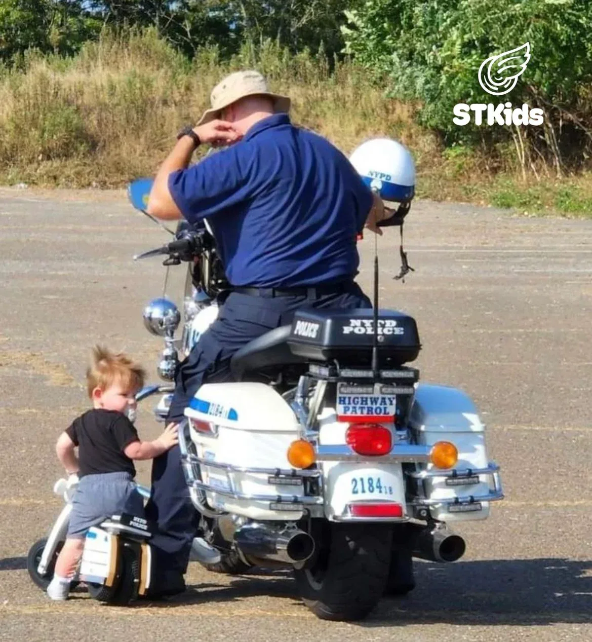 Baby Balance Bike MiniBalance Police Patrol - Image 6