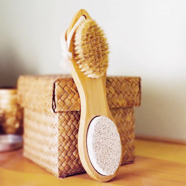 Bamboo Exfoliating Foot Pedicure Tool - Image 3