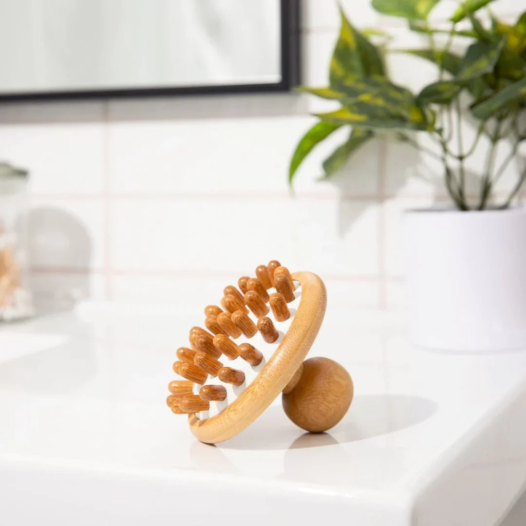 Bamboo Stimulating Scalp Massager - Image 3