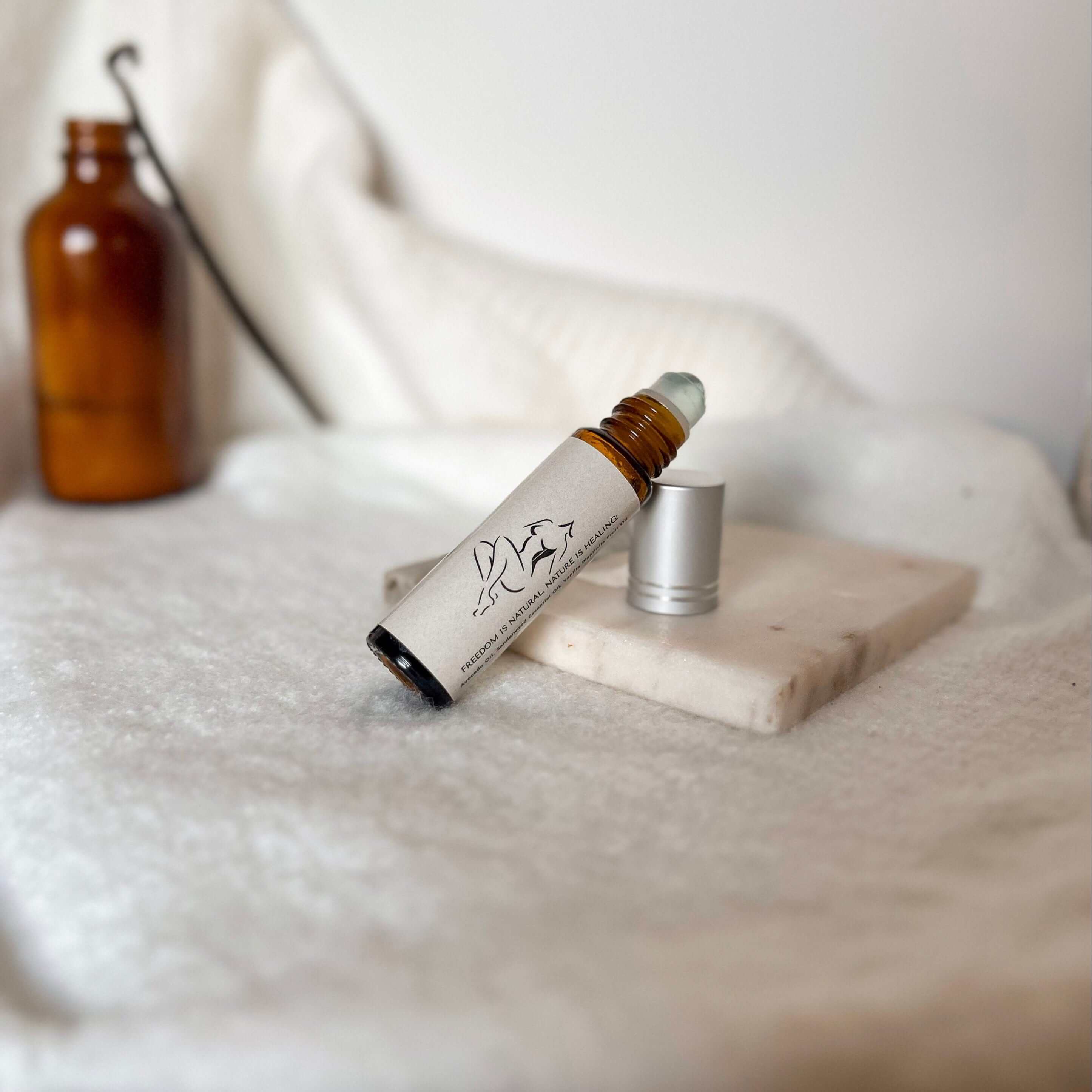 Bare Cashmere Essence Roll-On Oil - Image 2