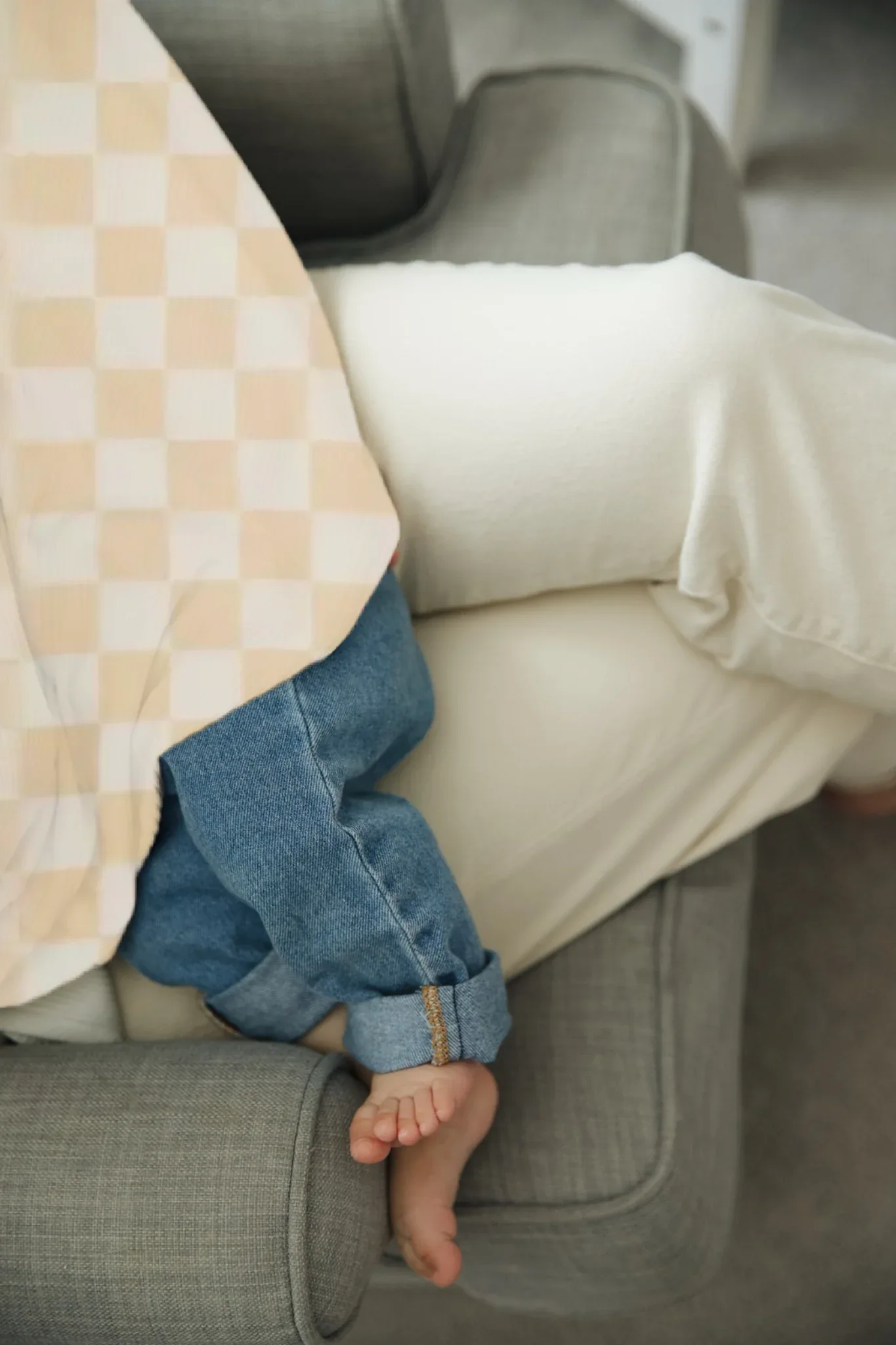Beige & White Checkered Carseat Cover - Image 4