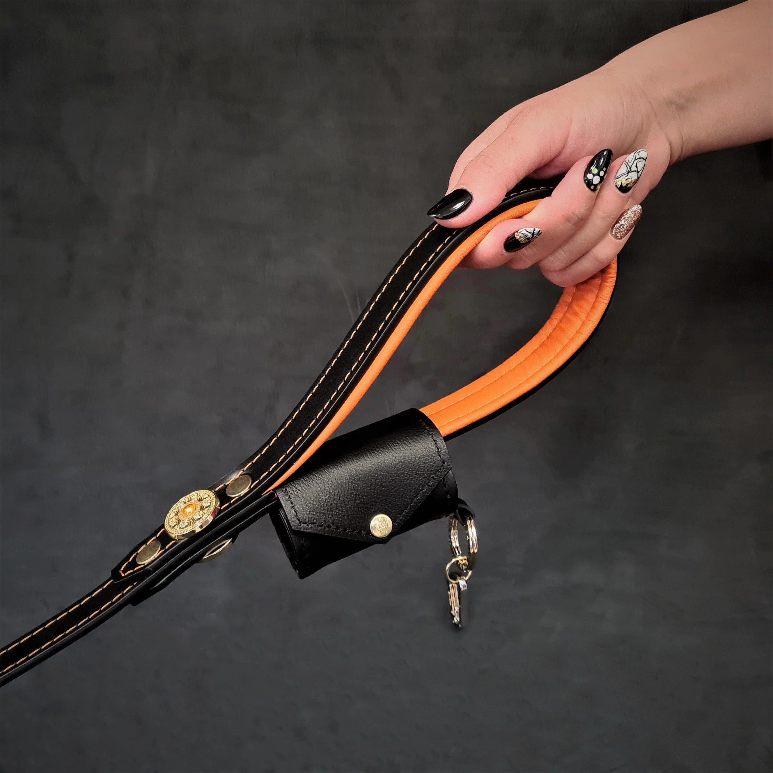 Bestia Designer Poop Bag Holder - Image 2