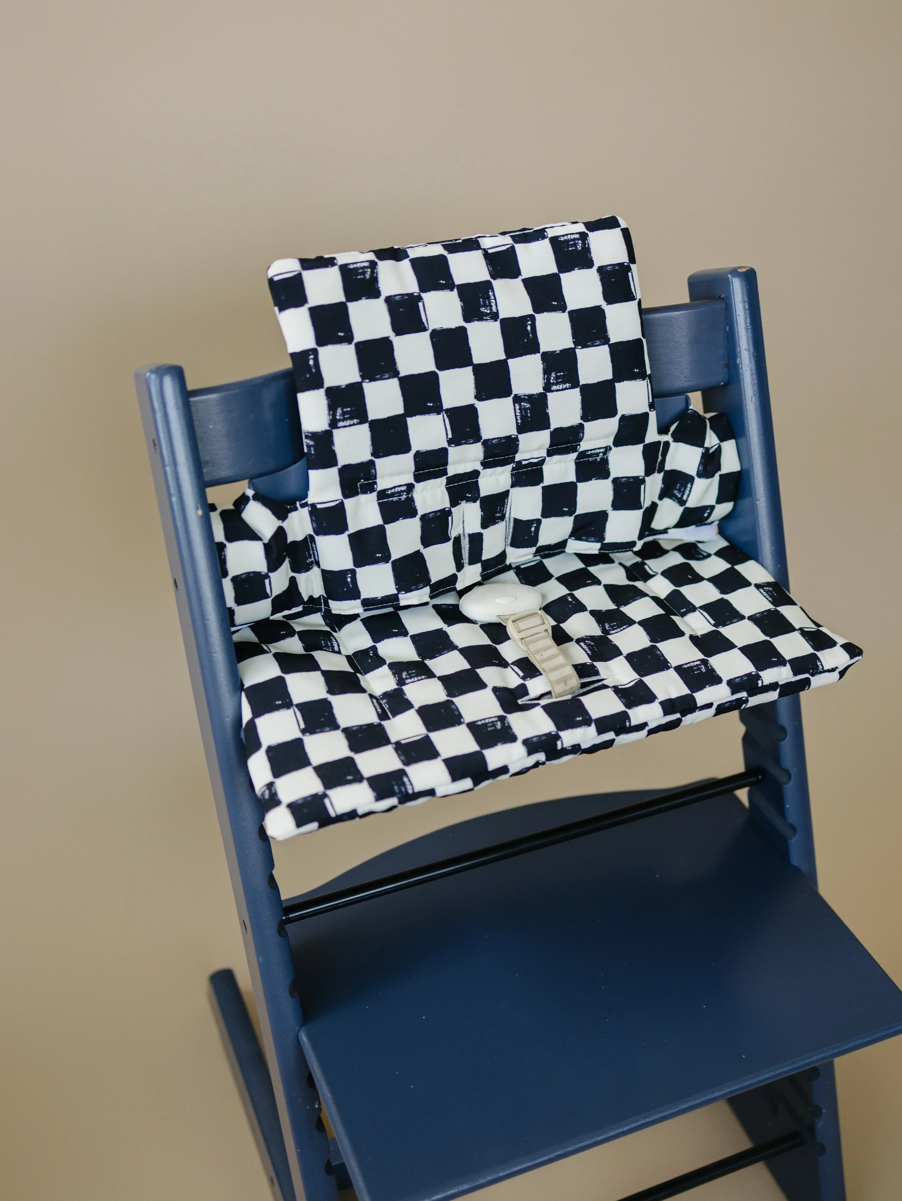 Black & White Checkered Cushion for the Stokke Tripp Trapp Highchair - Image 5