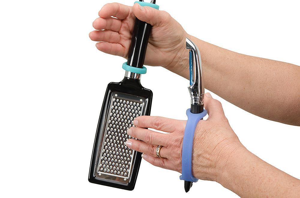 Blue 2 pack (medium with large holes) - Image 8
