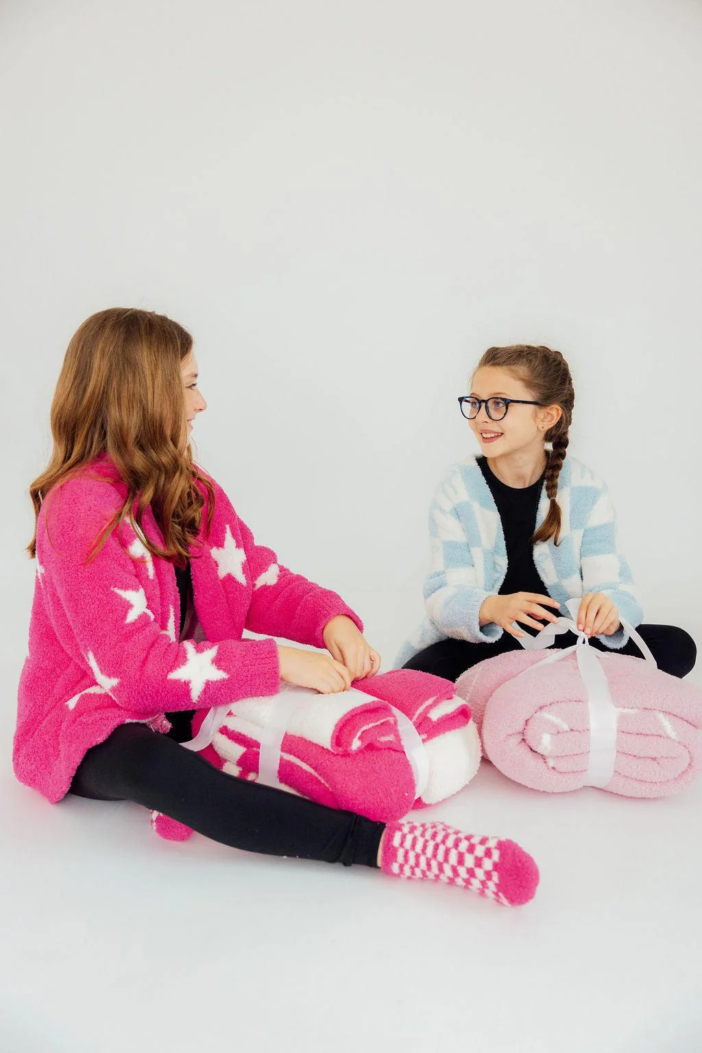 Bright Pink Checker Bow Cozy Blanket - Image 5