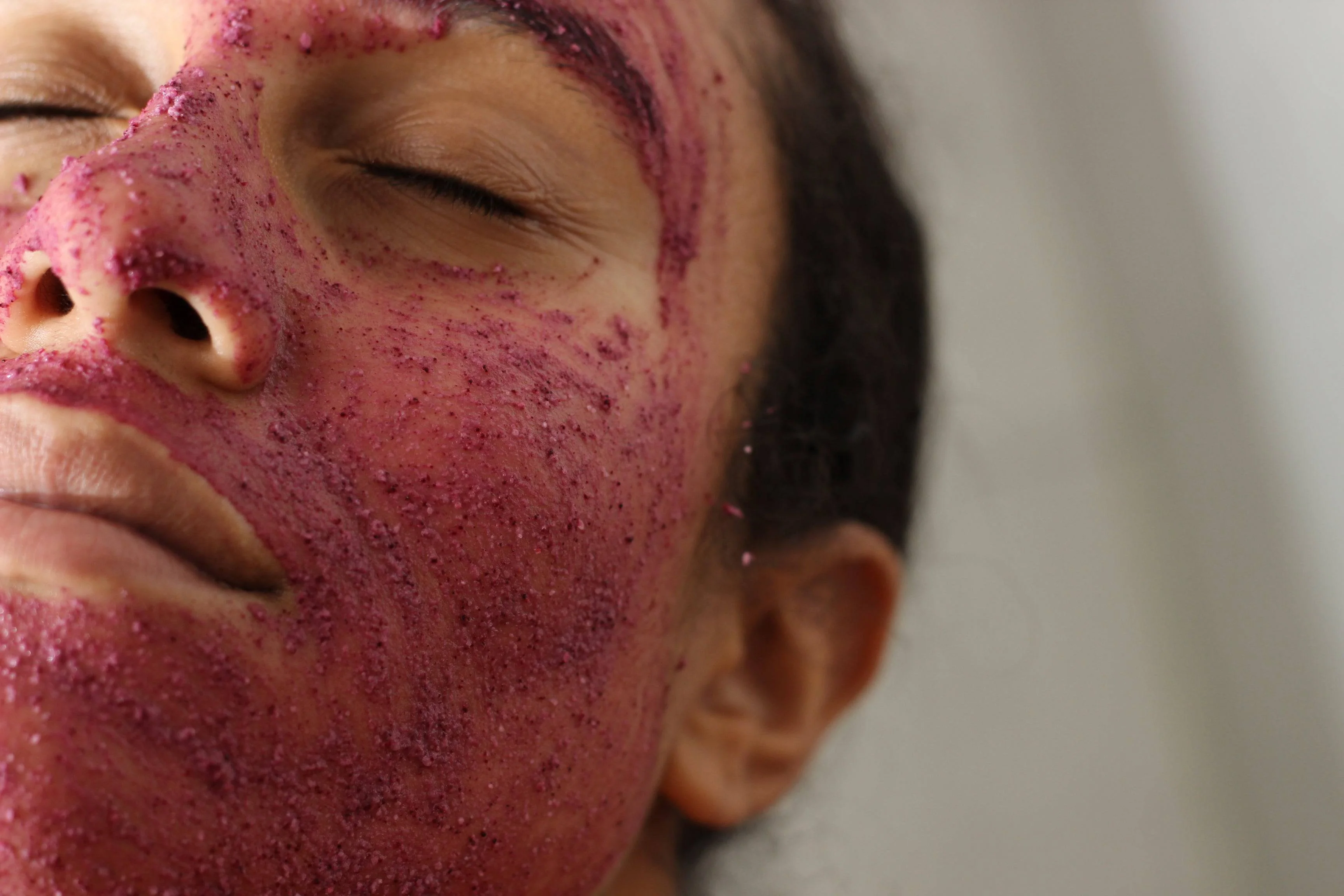 Brightening Face Polish - Image 4
