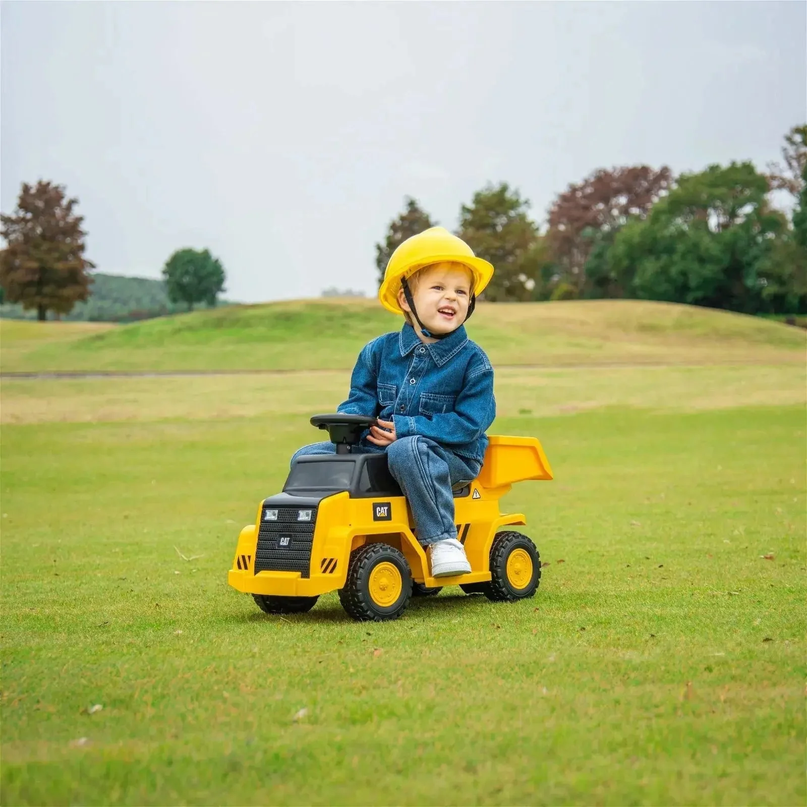 CAT Dump Truck 6V Ride-On Toy - Image 2