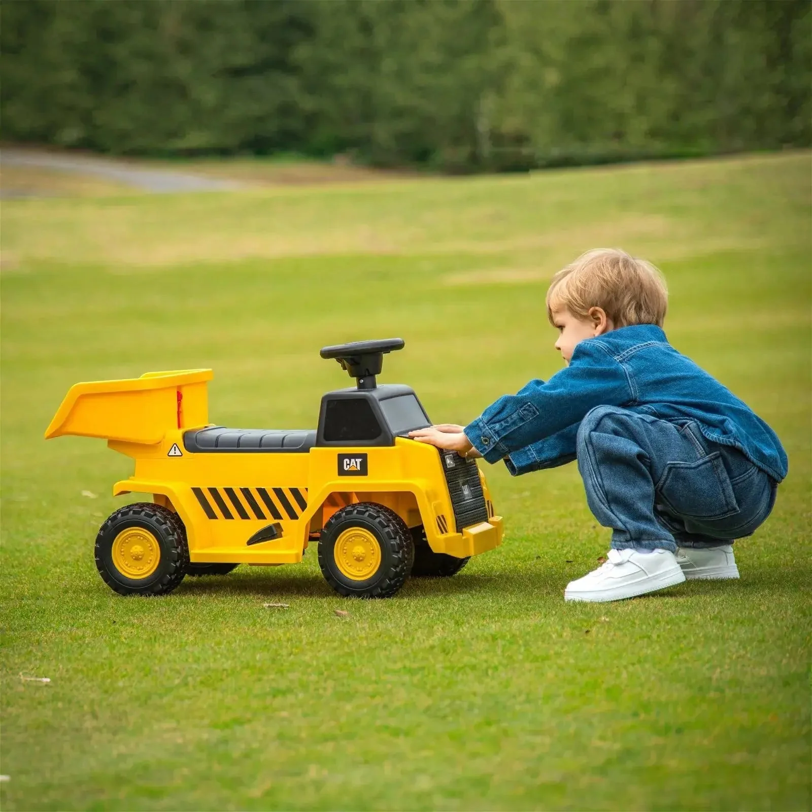 CAT Dump Truck 6V Ride-On Toy - Image 6