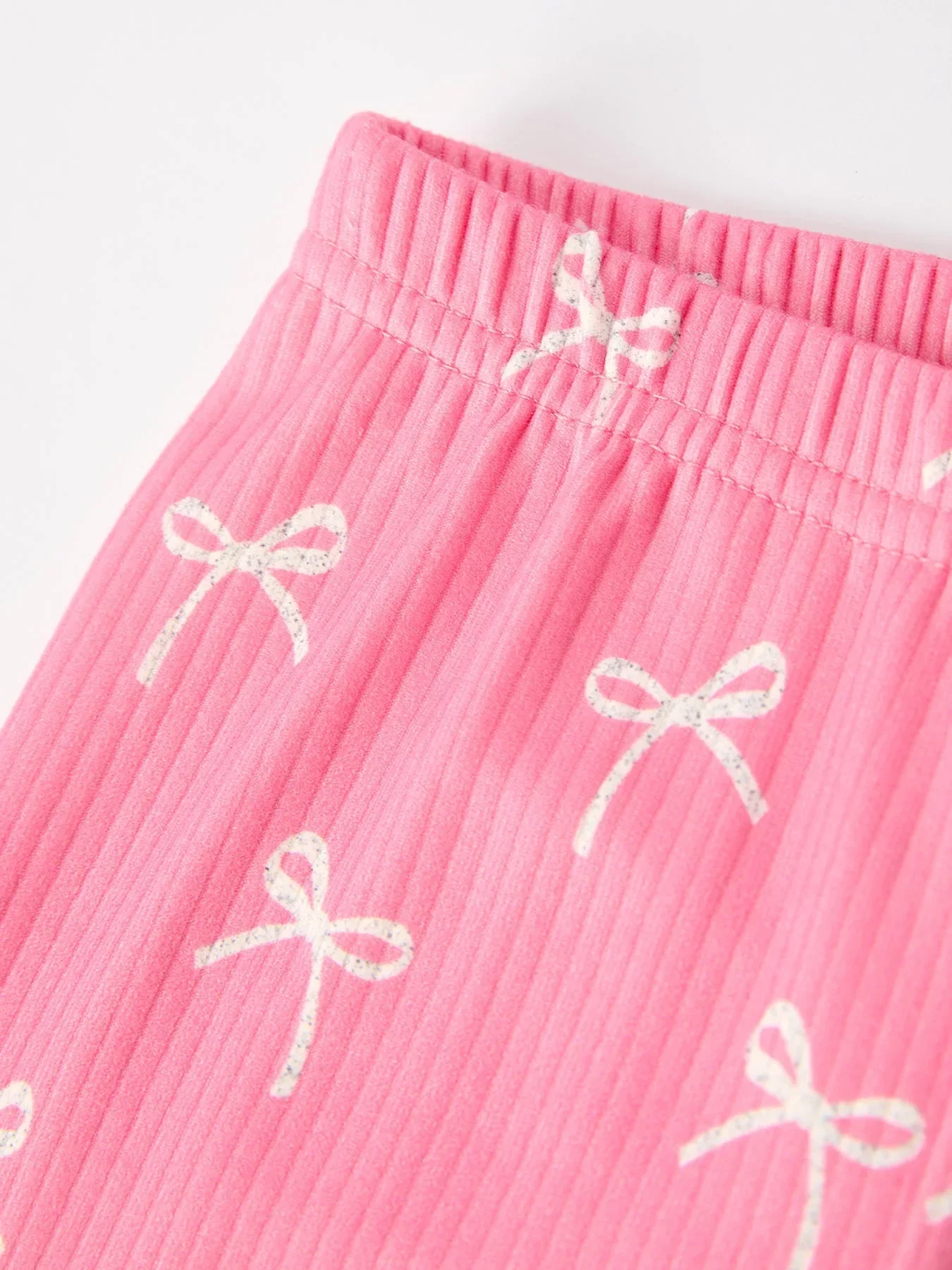 Christmas Girls Pink Bow Pajama Set: Comfy and Cute - Image 3