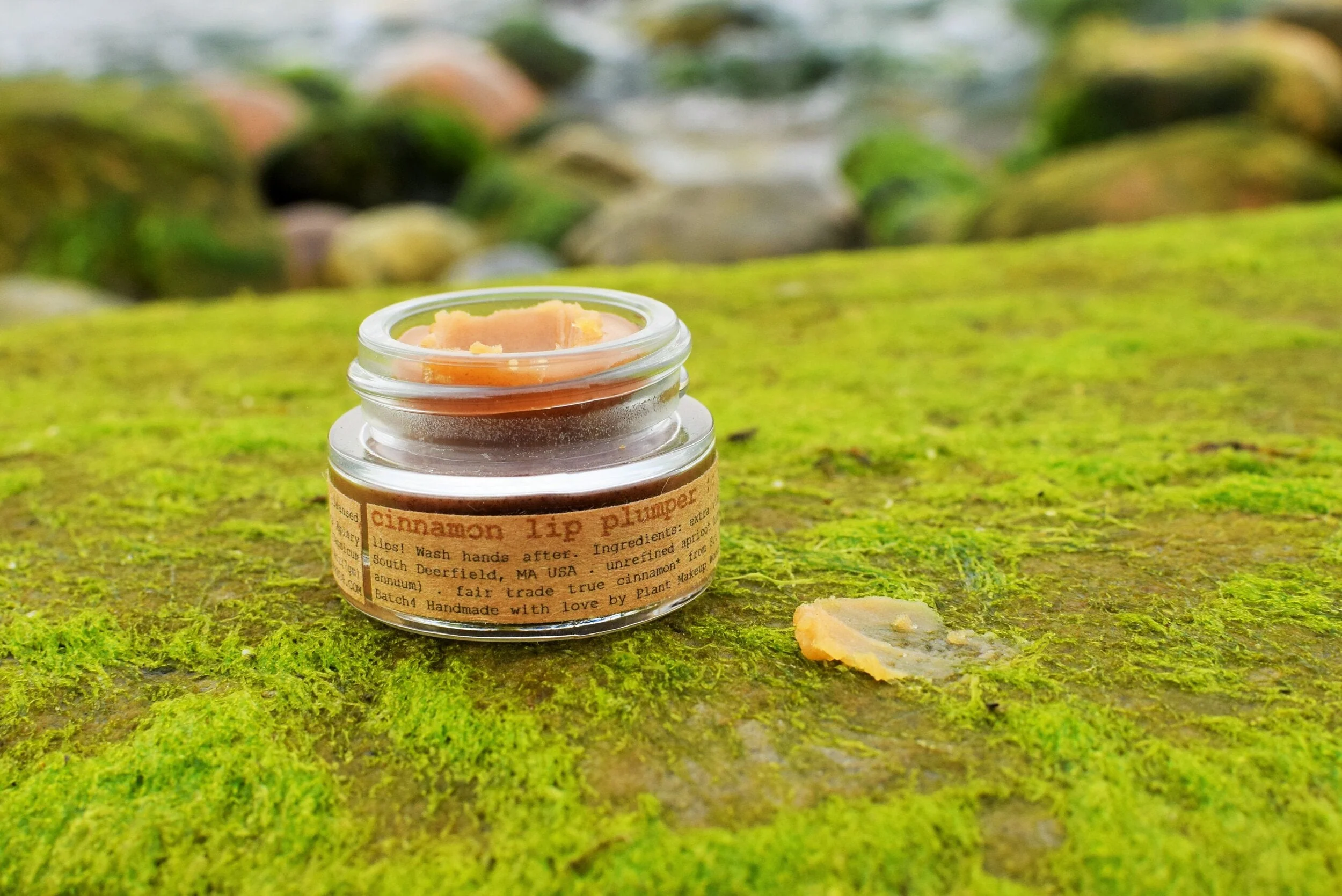 Cinnamon Lip Plumper - Image 17