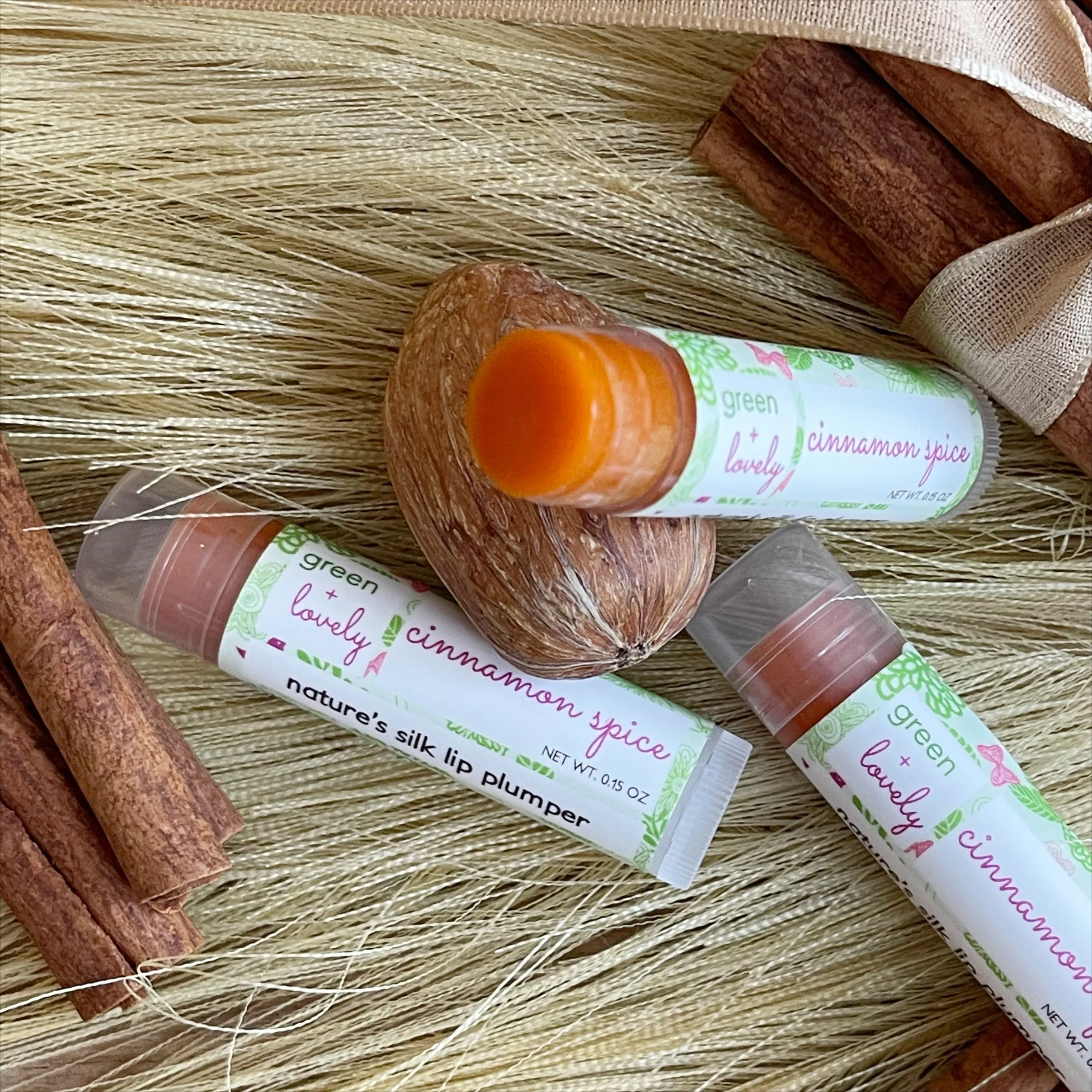 Cinnamon Spice Lip Plumper /// Cinnamon Bark - Image 2