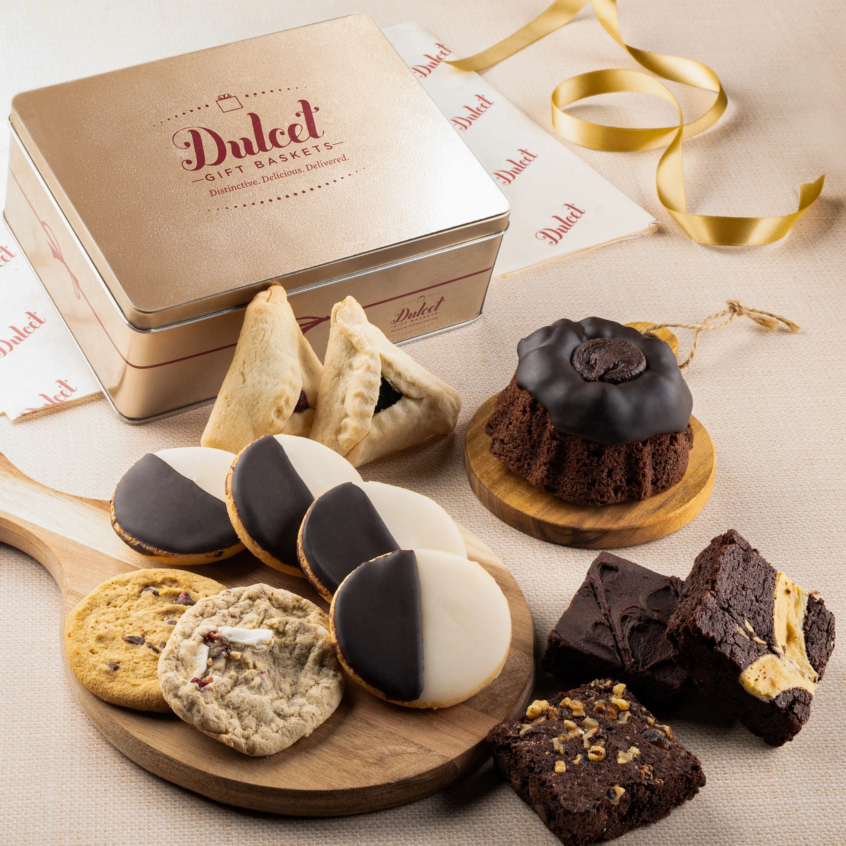 Classic Cookie and Brownie Keepsake Gift Tin - Image 6