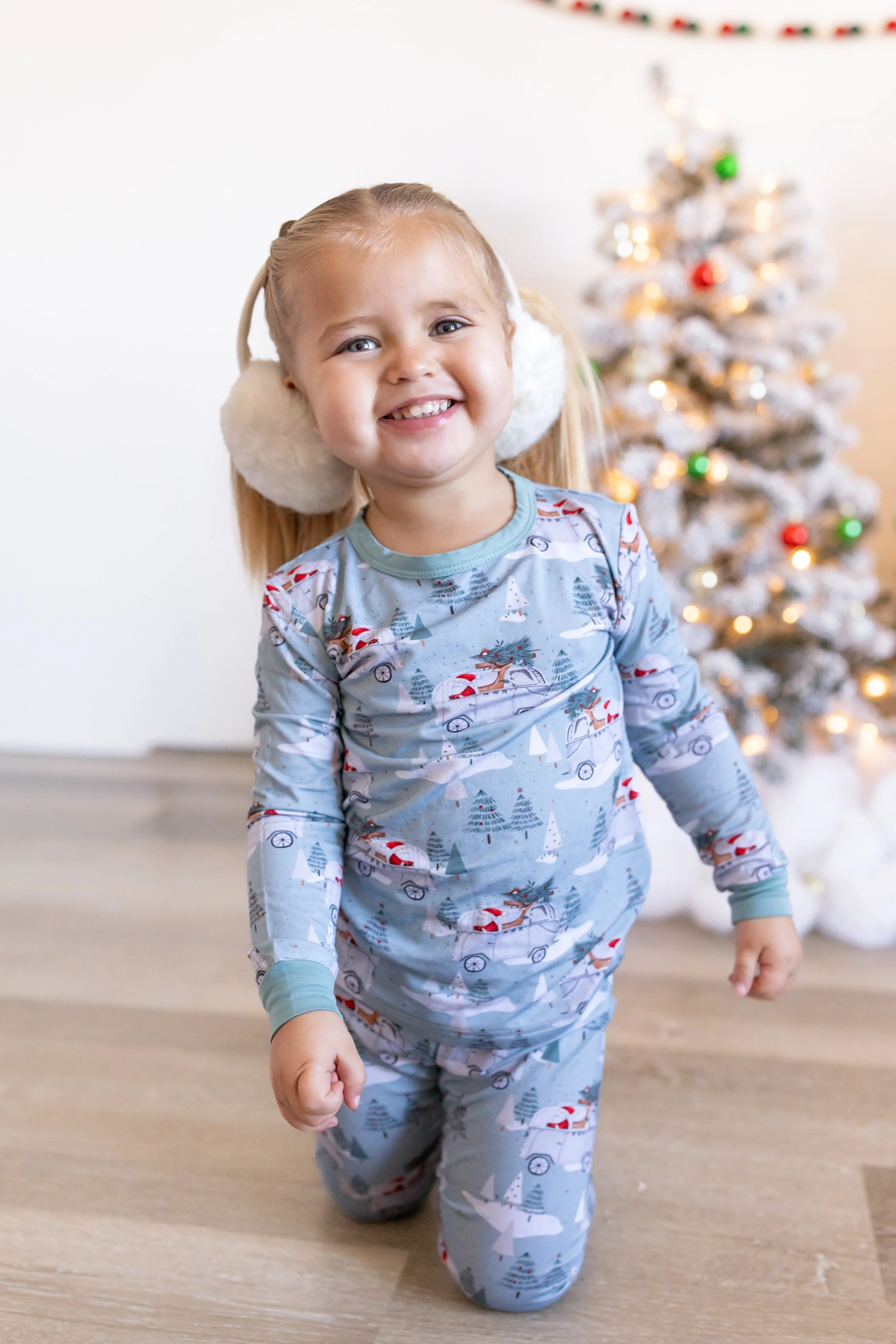 Cruisin' to Christmas 2pc Bamboo Pajamas *12-18m left - Image 5