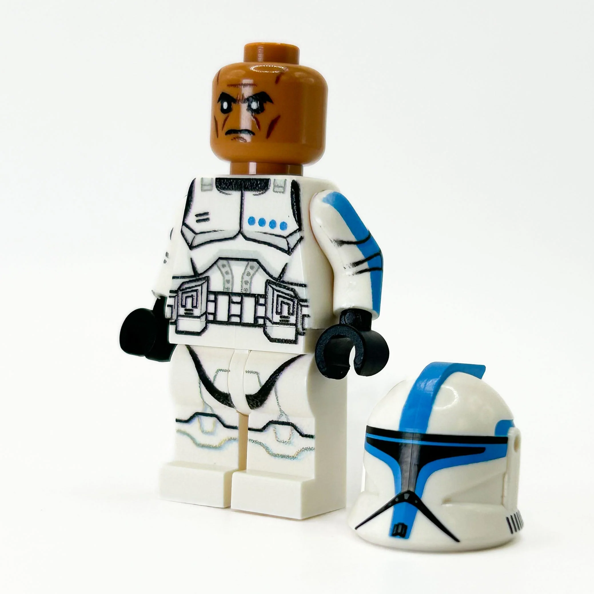 Custom Lieutenant Clone Trooper (Dark Azure, Phase 1) Minifig made using LEGO parts - Image 3