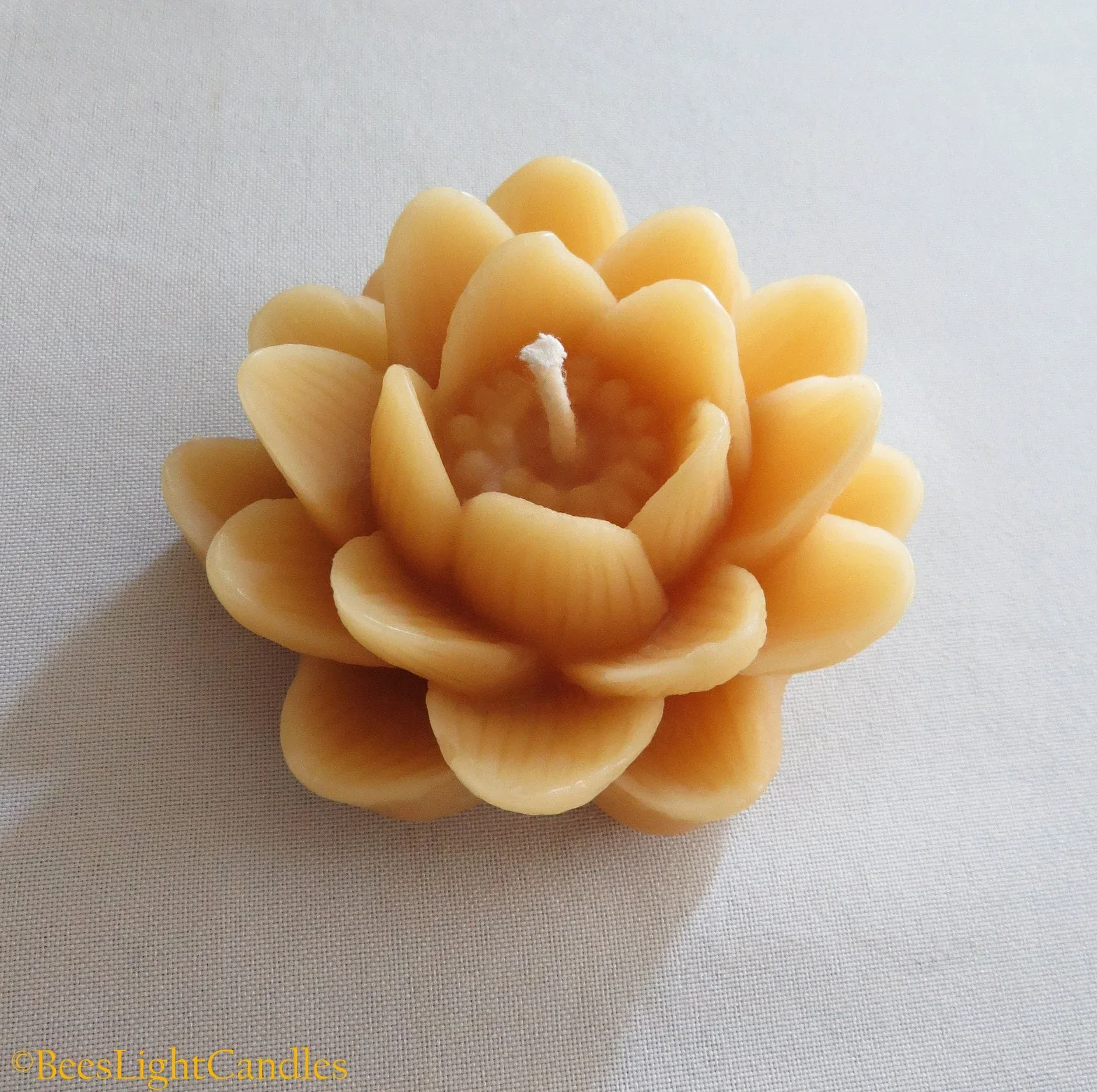 Delicate Lotus Flower Beeswax Candle - Image 2