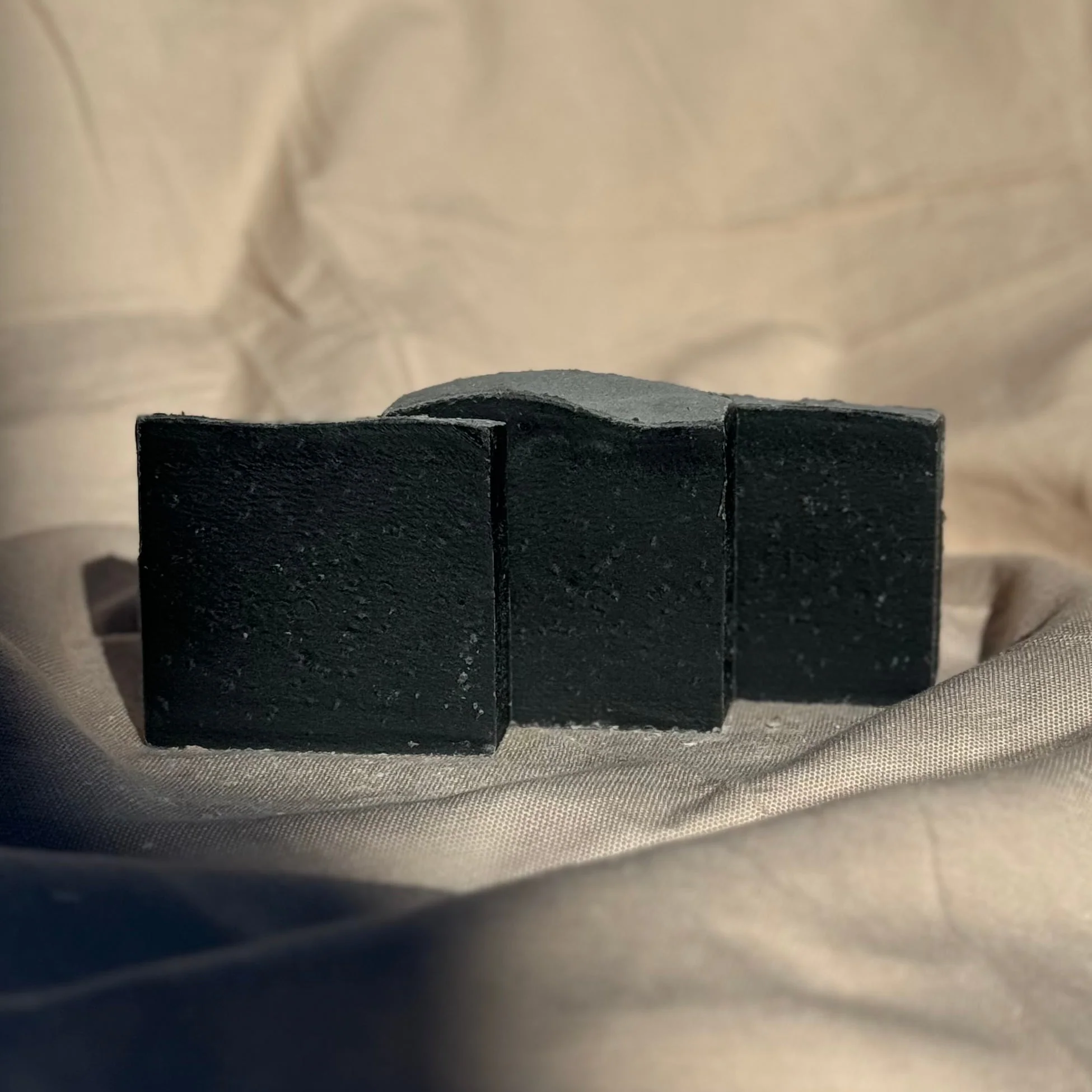 Detoxifying Charcoal Cleansing Bar - Image 2