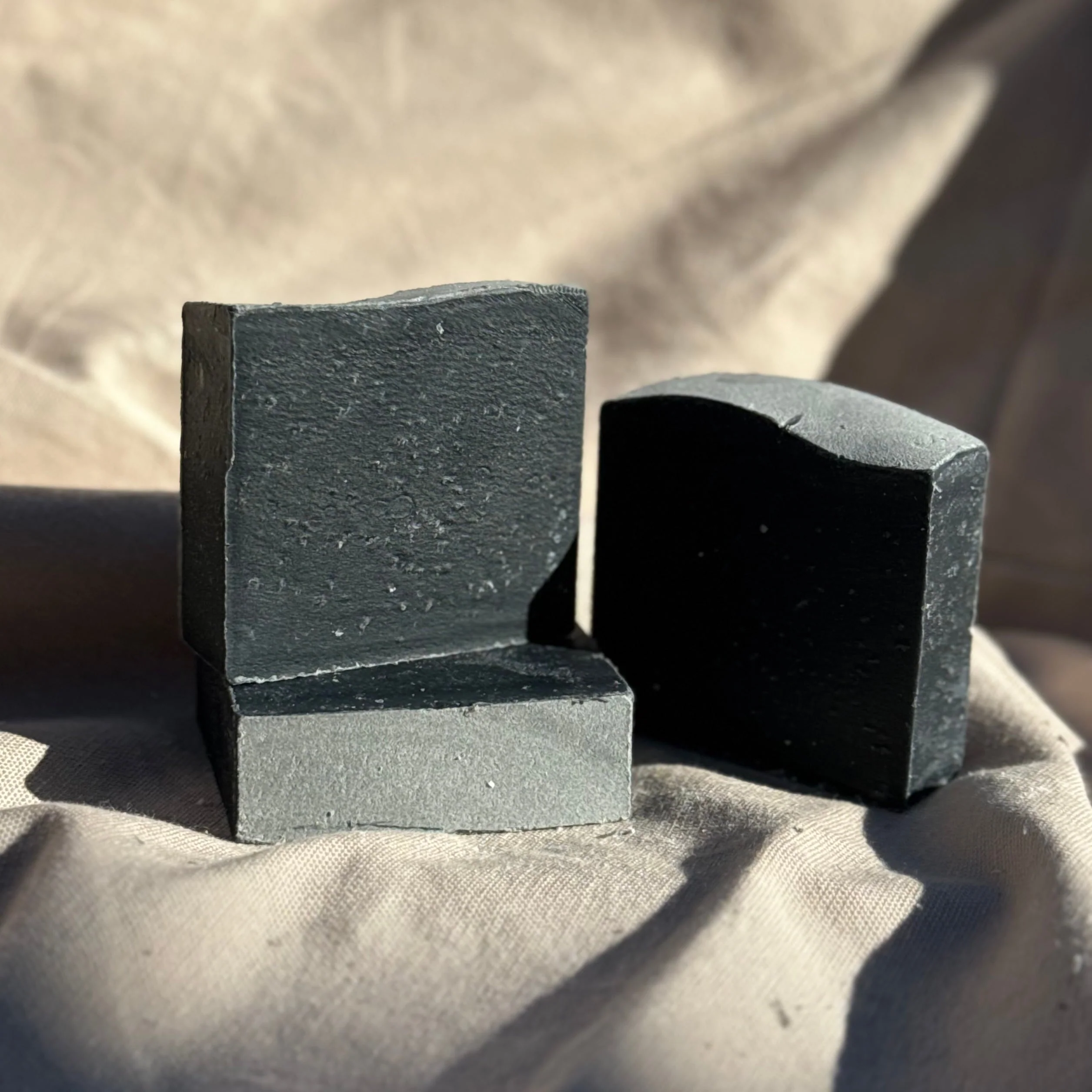 Detoxifying Charcoal Cleansing Bar - Image 3