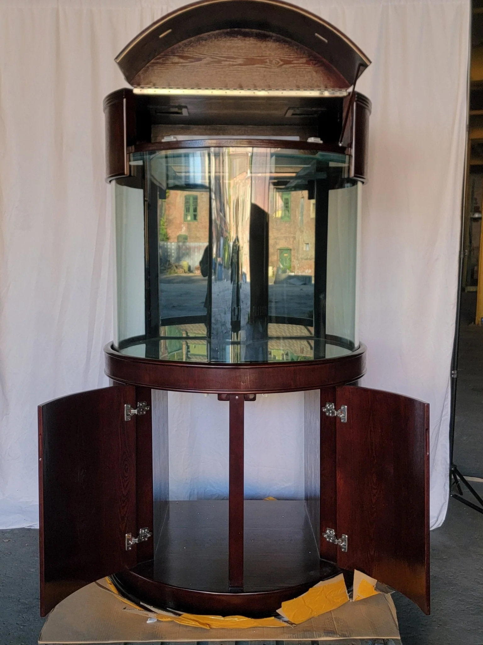 Display Model 133g 3/4 Cylinder Round Glass Reef-Ready Aquarium + Sump in Rose Cherry Furniture - Image 2