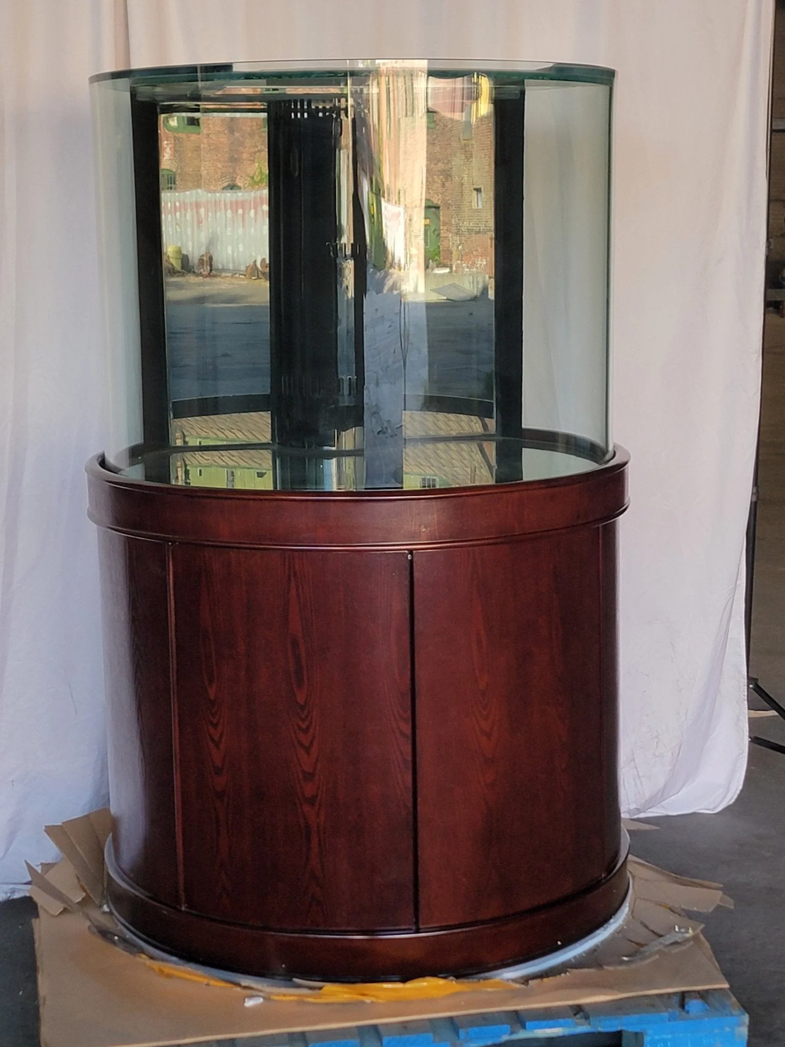 Display Model 133g 3/4 Cylinder Round Glass Reef-Ready Aquarium + Sump in Rose Cherry Furniture - Image 4