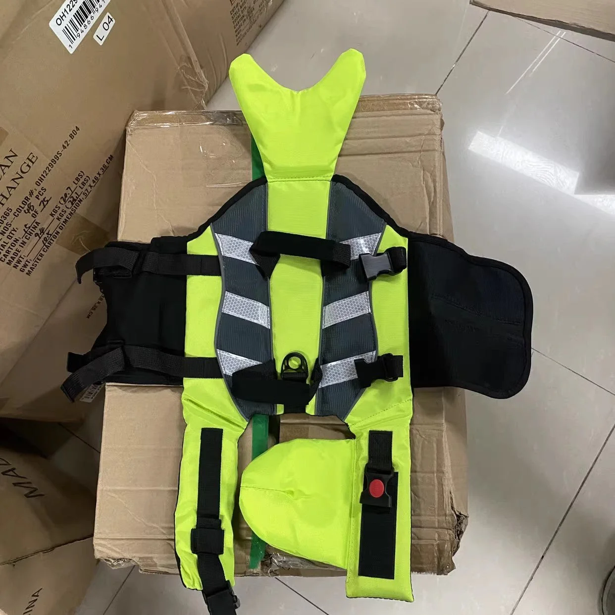 Dog Life Jacket with Rescue Handle & Reflective Strips - Image 6