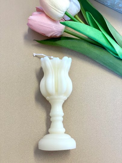 Elegant Tulip Candle Holder for Scented Candles - Chic Home Decor Accent - Image 3