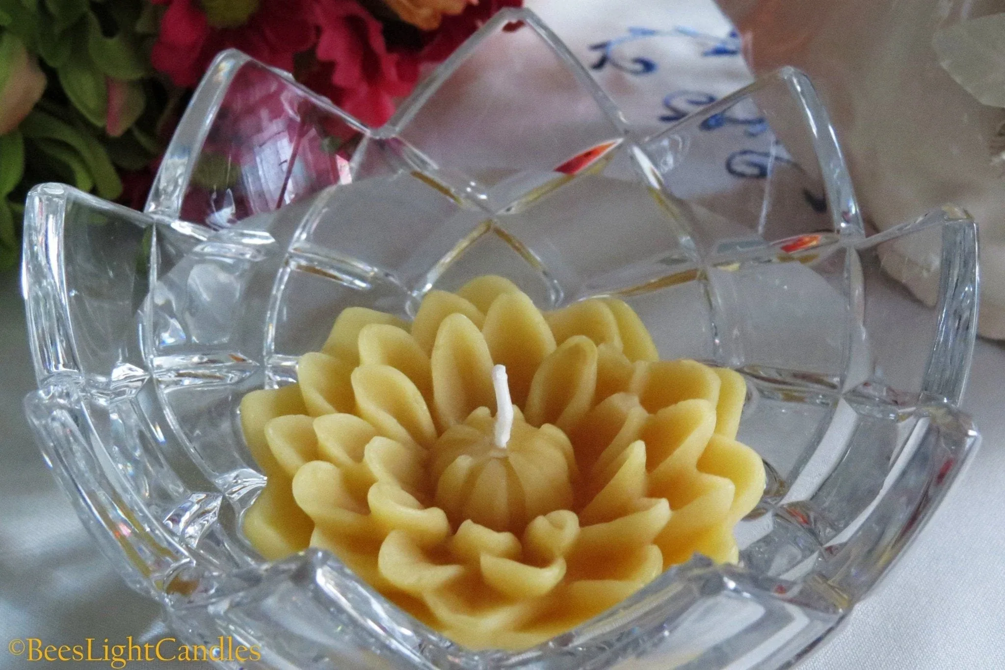 Exquisite Flower Floating Beeswax Candle - Image 2