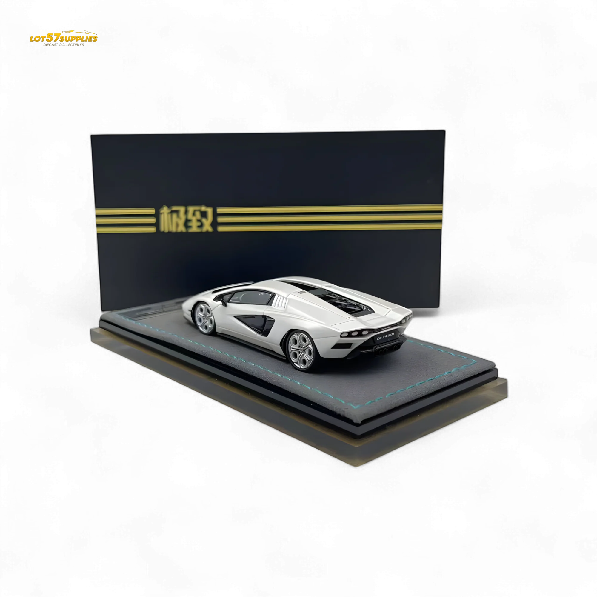 Extreme Club Lamborghini Countach LPI800-4 White 1:64 - Image 2
