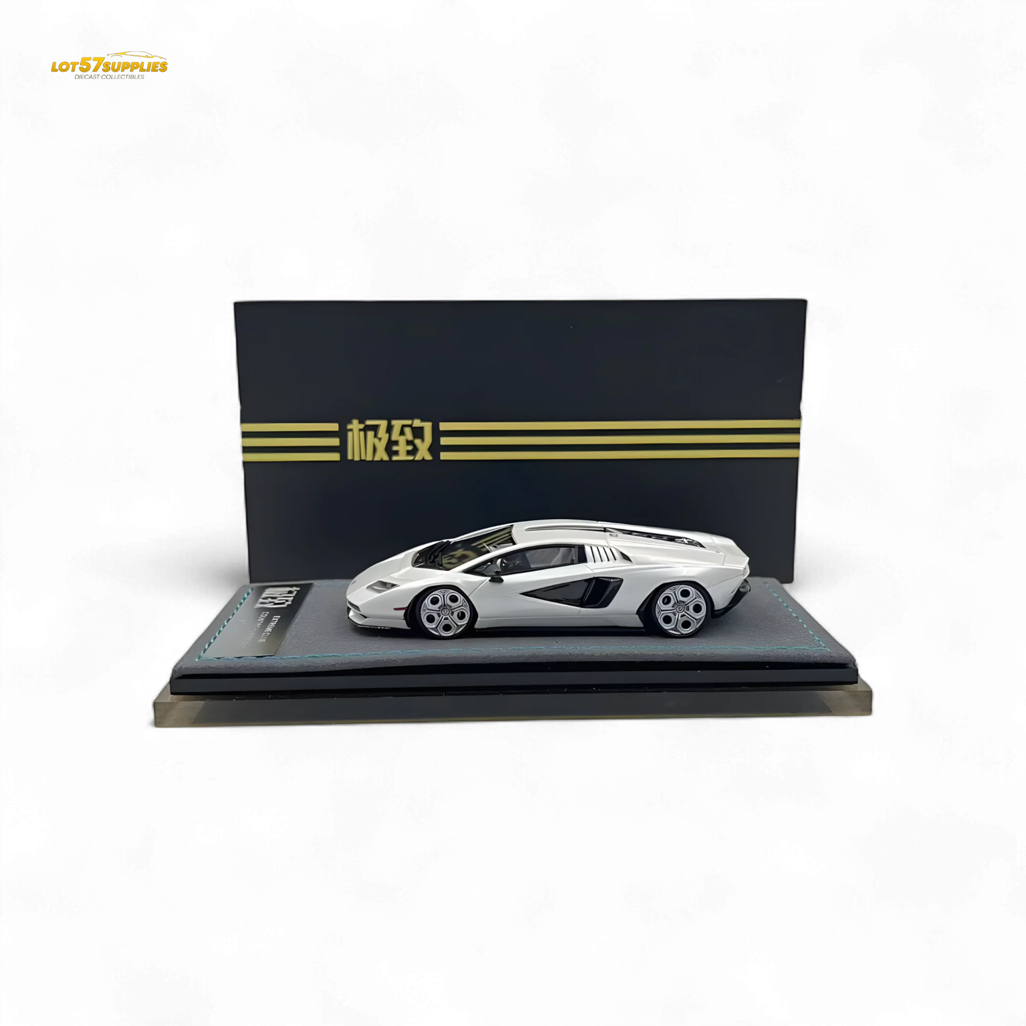 Extreme Club Lamborghini Countach LPI800-4 White 1:64 - Image 3