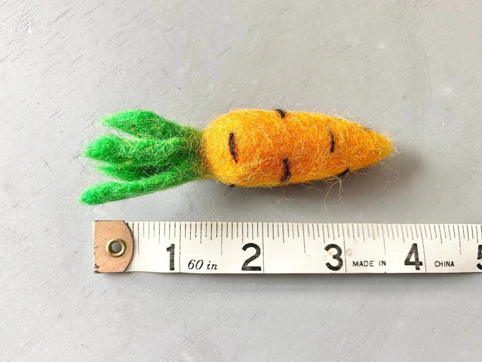 FELTED CAT TOY CARROTS - Image 2