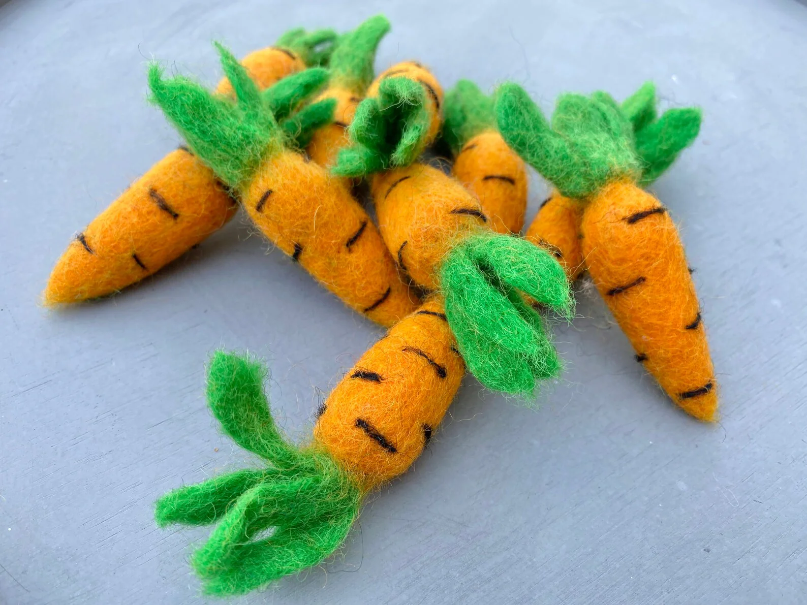 FELTED CAT TOY CARROTS - Image 5