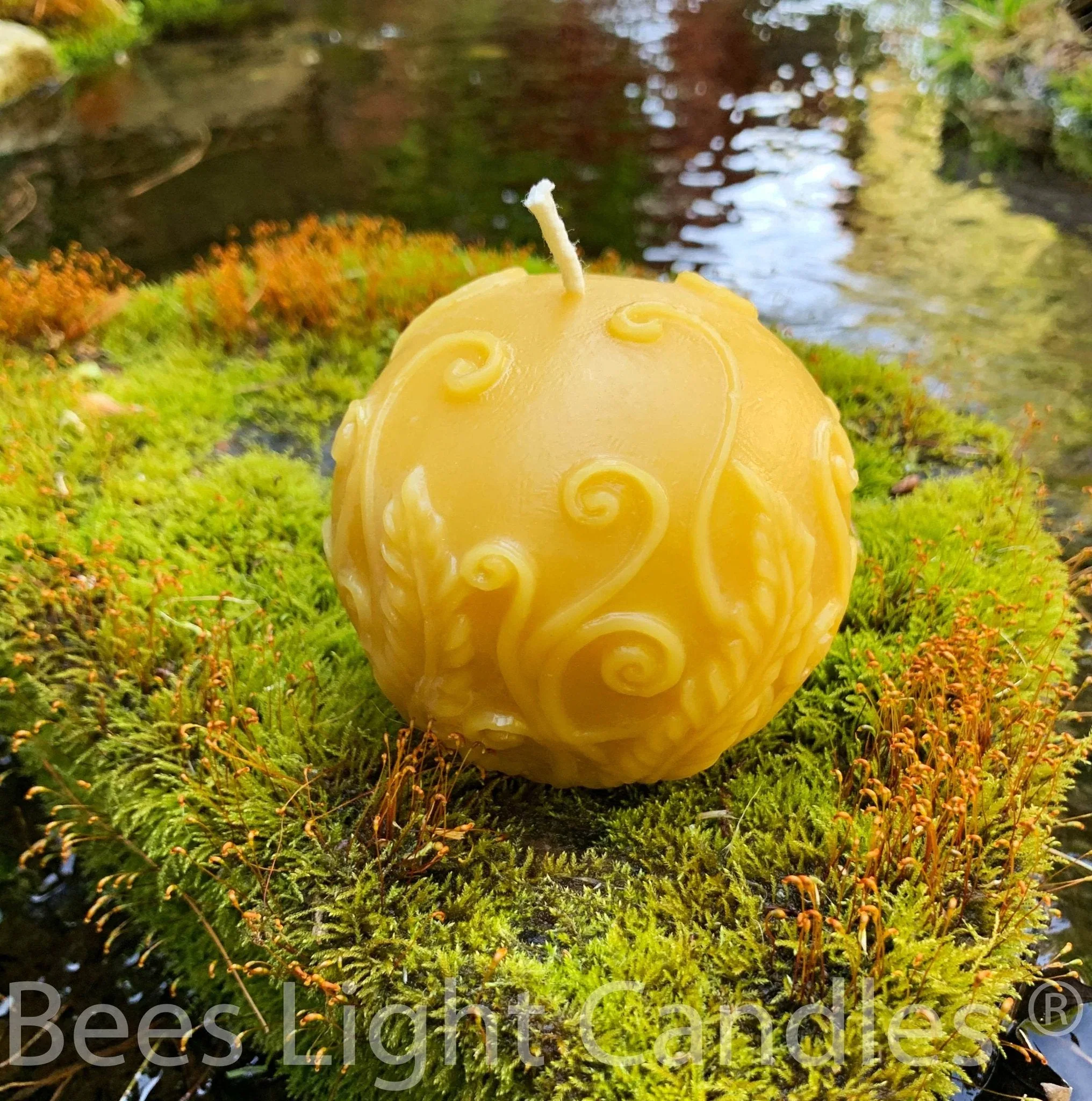 Fern Beeswax Candle Set Sphere & Pillar - Image 2