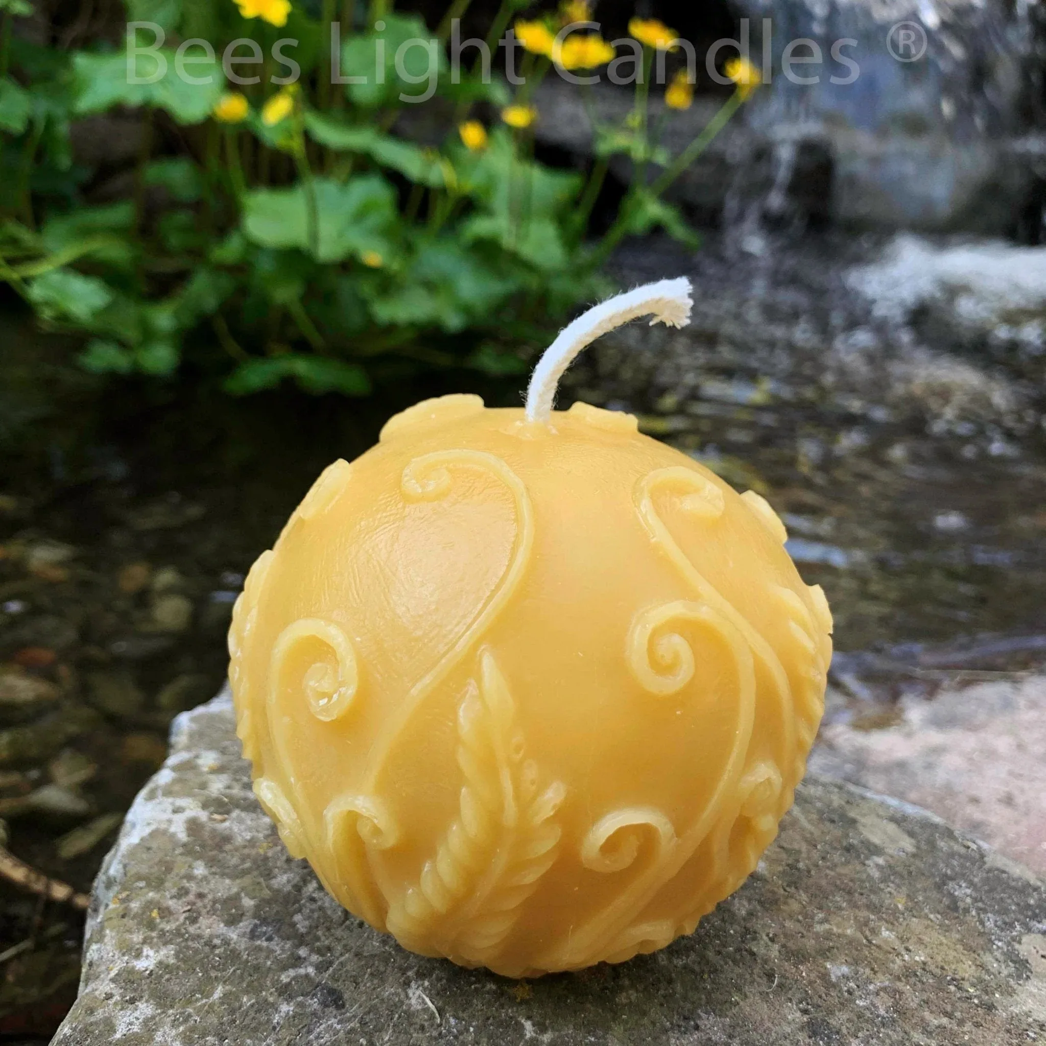 Fern Beeswax Candle Set Sphere & Pillar - Image 4