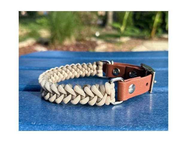 Fishtail Hand Braided Dog Collar in Tan & Cream - Image 2