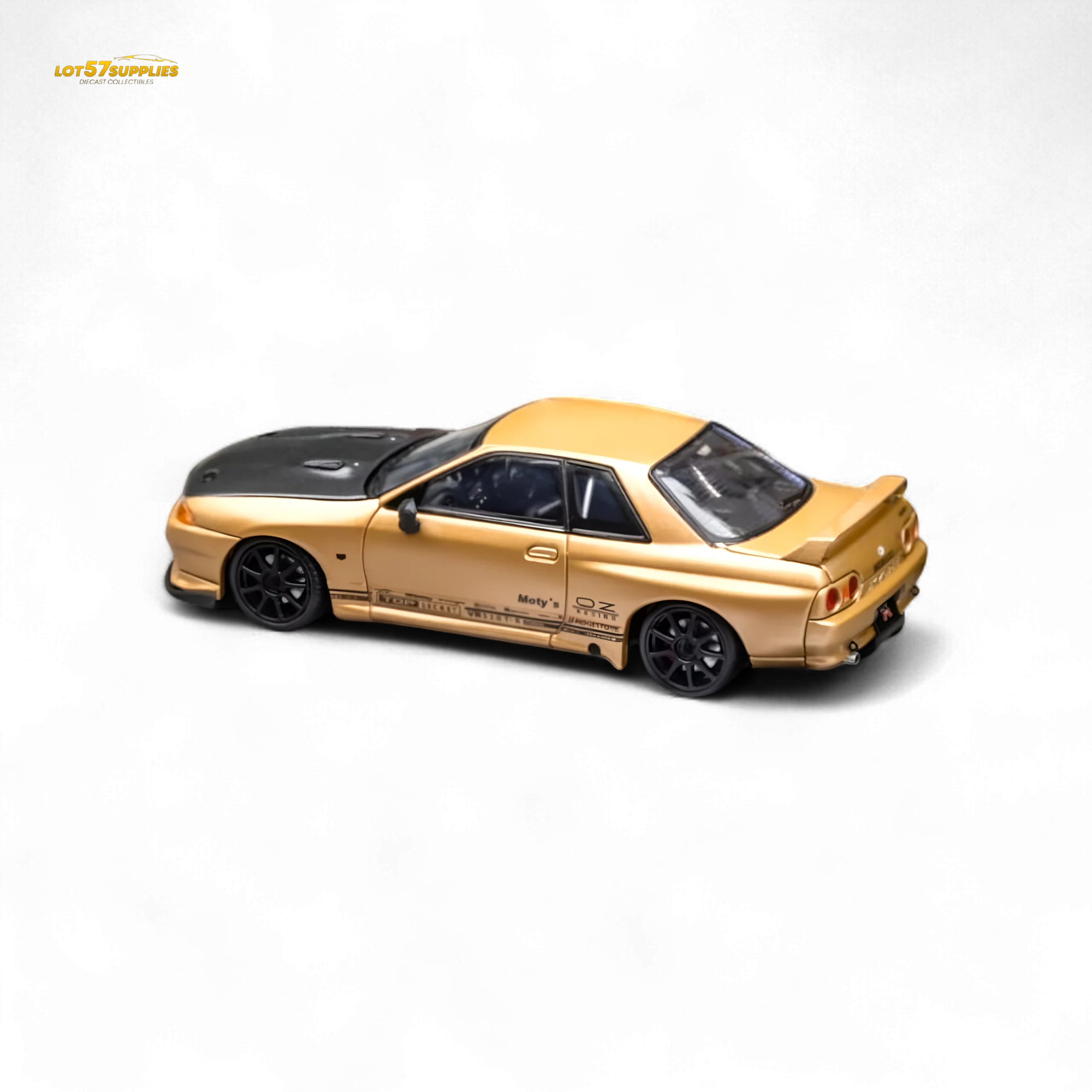 Focal Horizon Nissan Skyline GT-R R32 Top Secret Gold 1:64 - Image 3