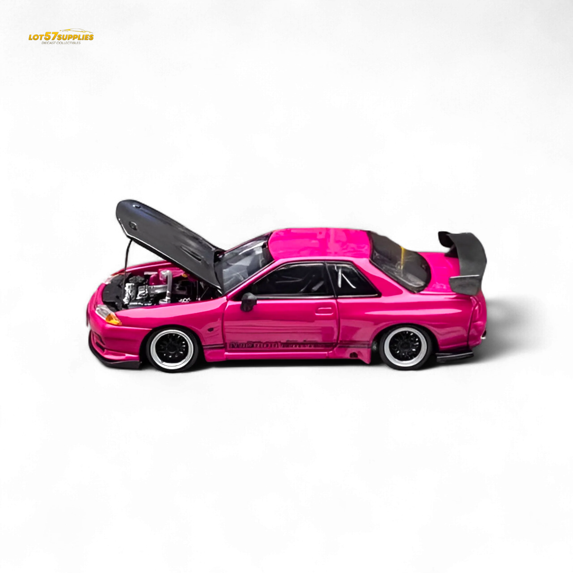 Focal Horizon Nissan Skyline GT-R R32 Top Secret Pink 1:64 - Image 3