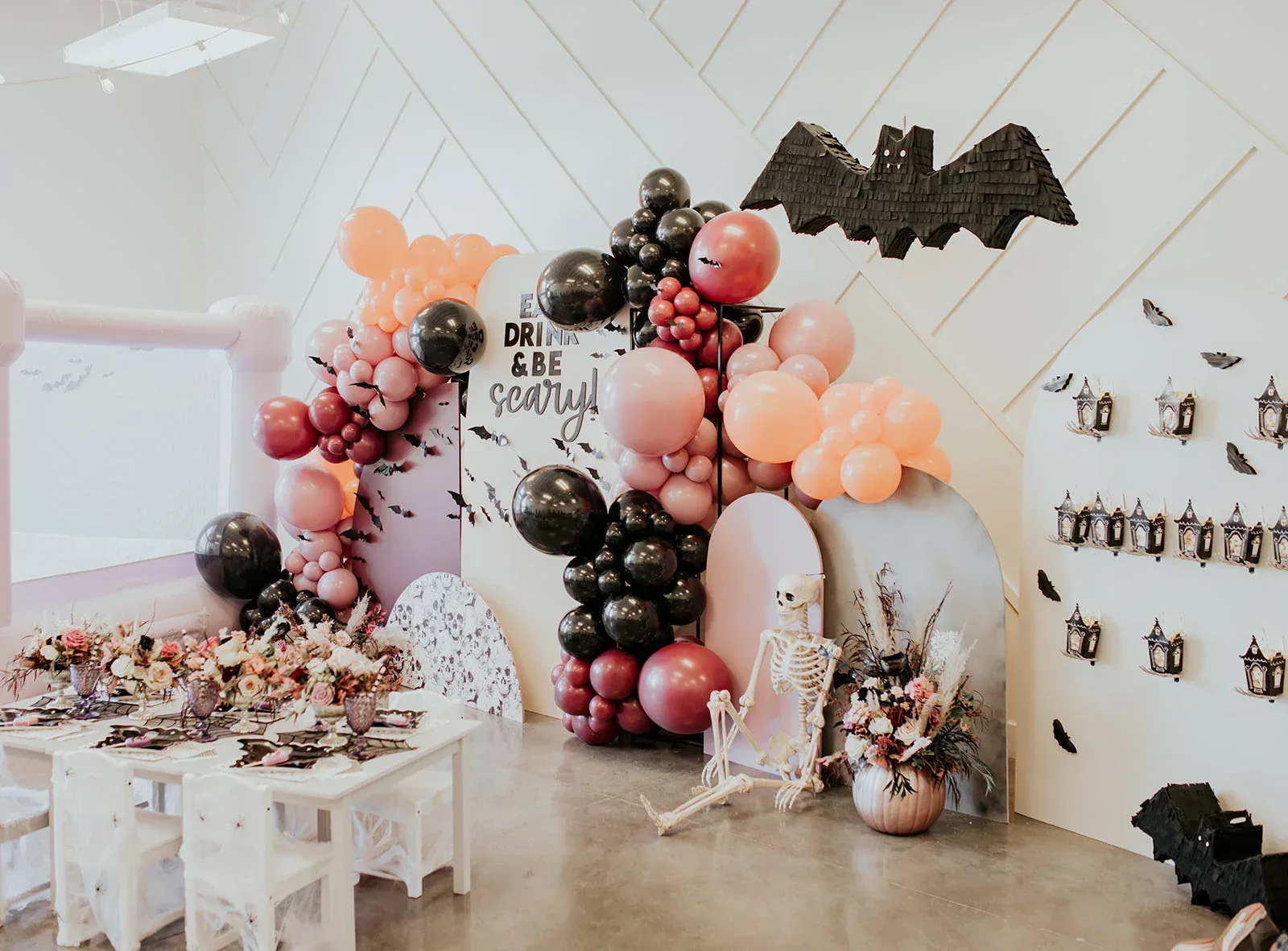 🦇 Freakin’ Bats Piñata – Handmade Halloween Party Decoration & Candy Holder - Image 3